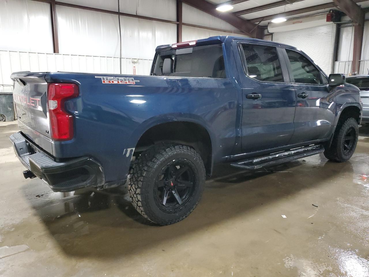 Photo 2 VIN: 3GCPYFED4KG182502 - CHEVROLET SILVERADO 