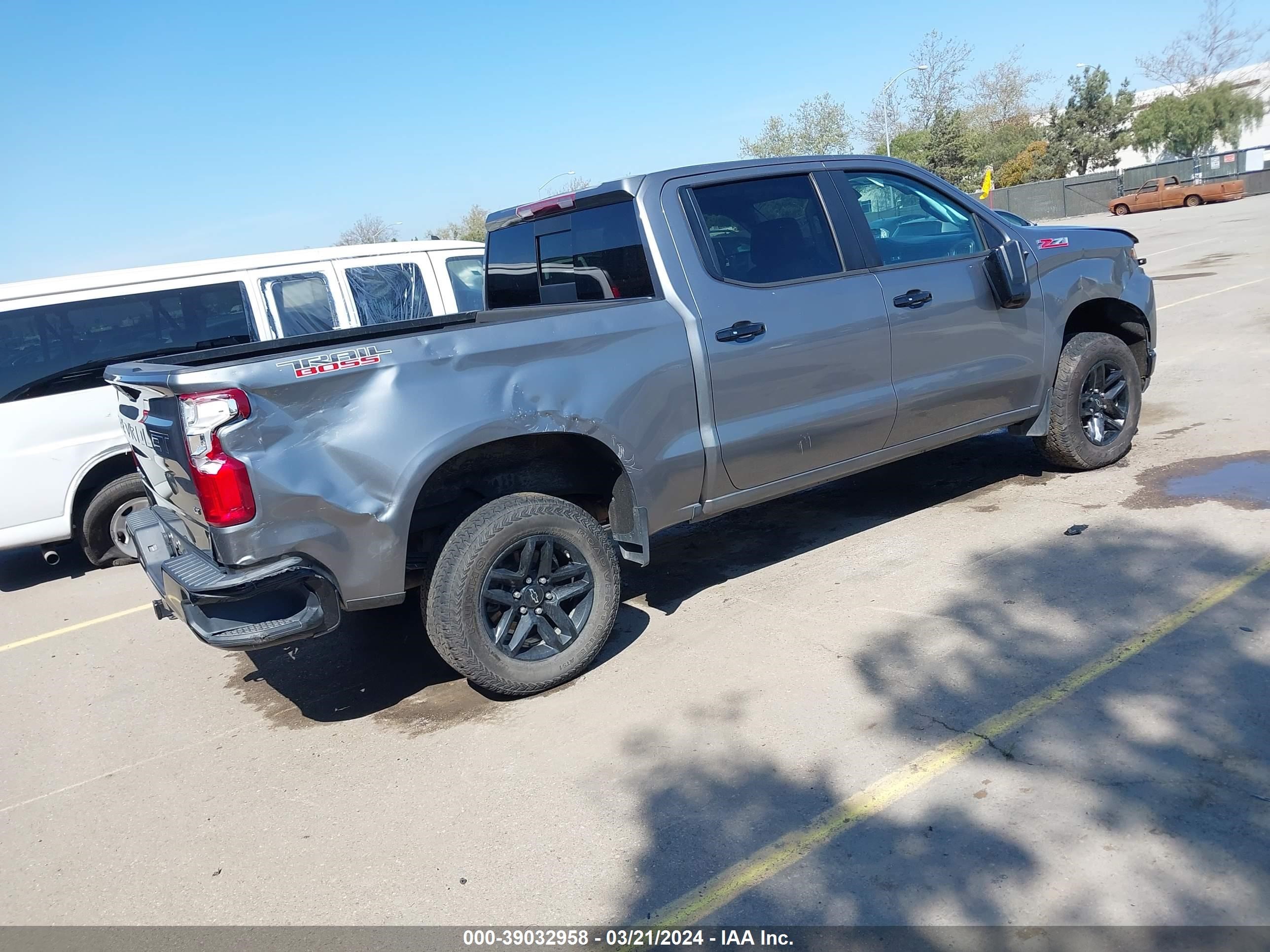 Photo 3 VIN: 3GCPYFEDXKG313402 - CHEVROLET SILVERADO 