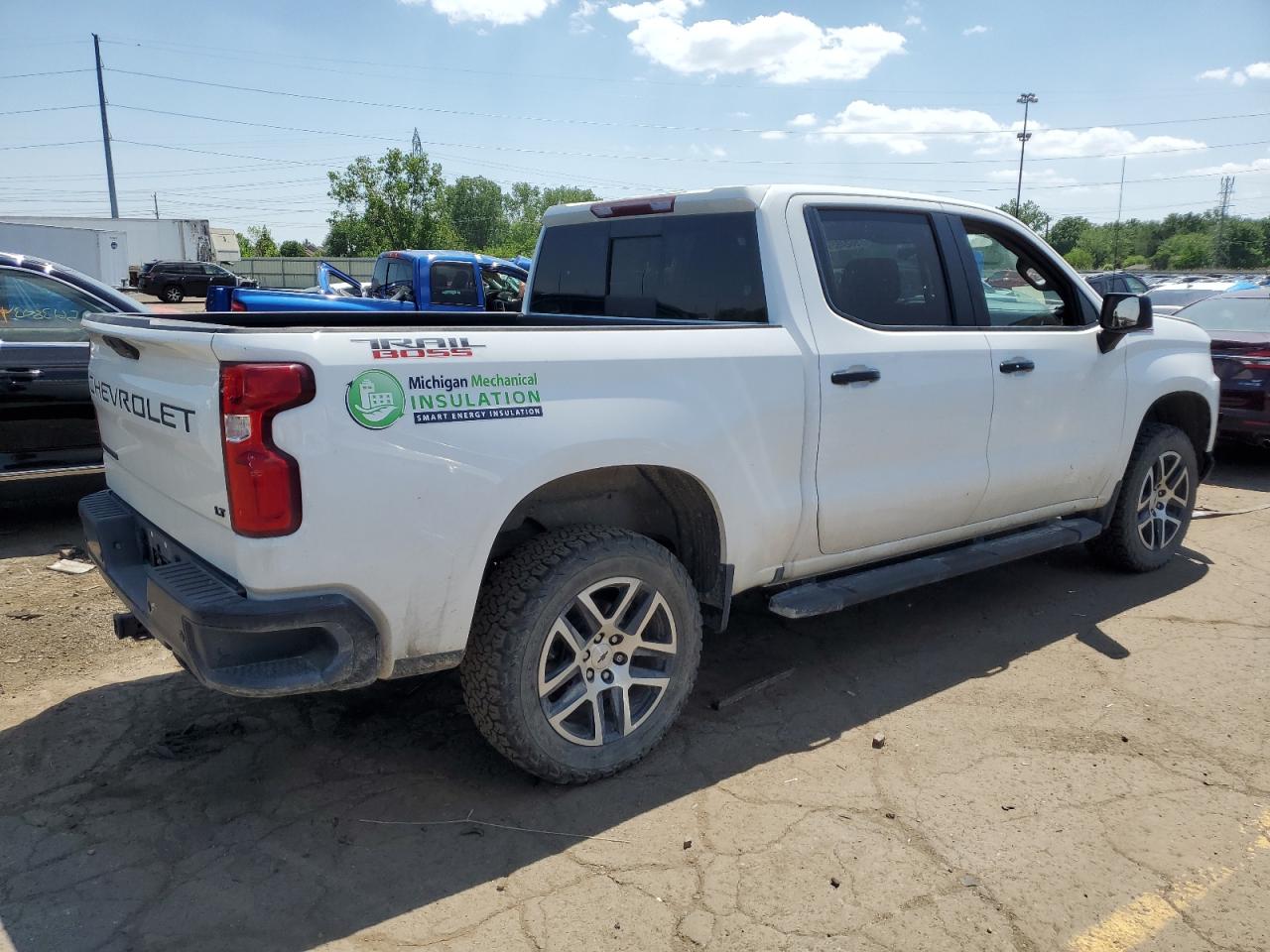 Photo 2 VIN: 3GCPYFEDXLG393933 - CHEVROLET SILVERADO 