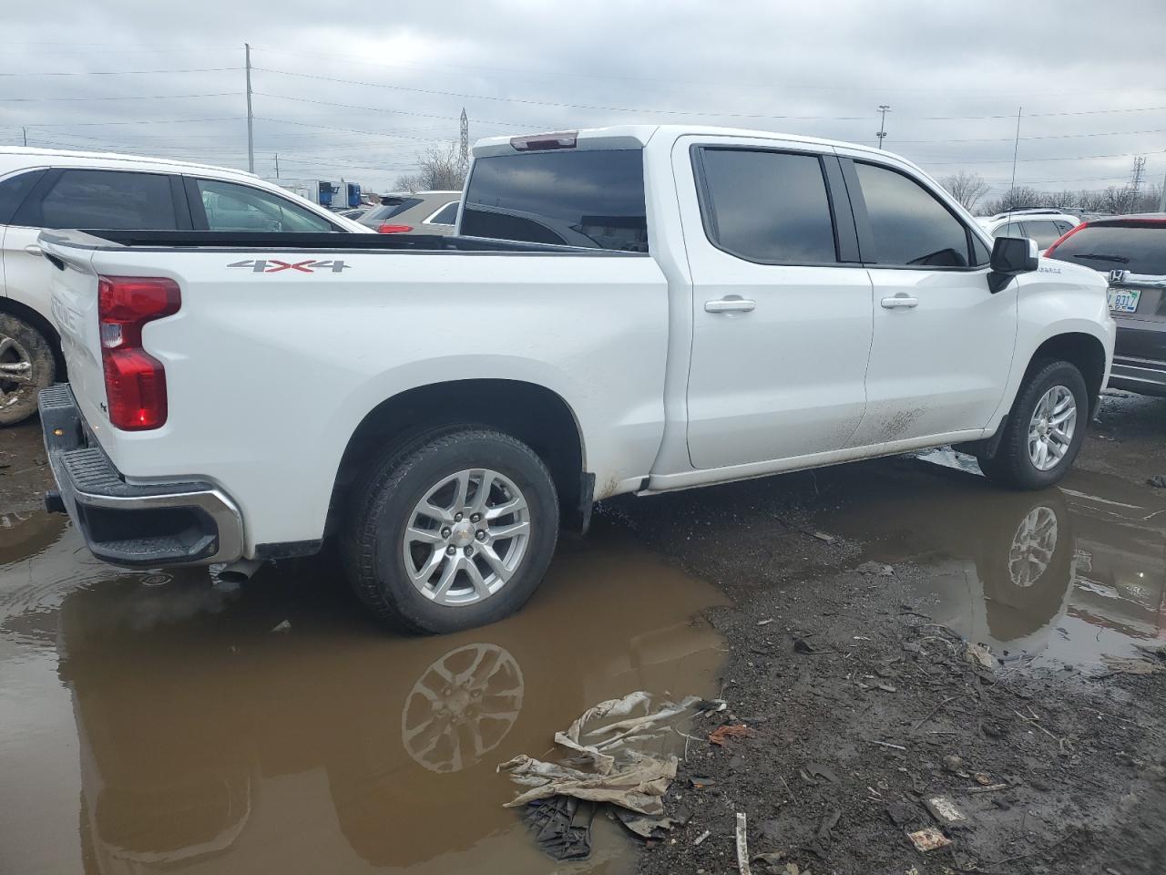 Photo 2 VIN: 3GCPYJEK8NG157561 - CHEVROLET SILVERADO 