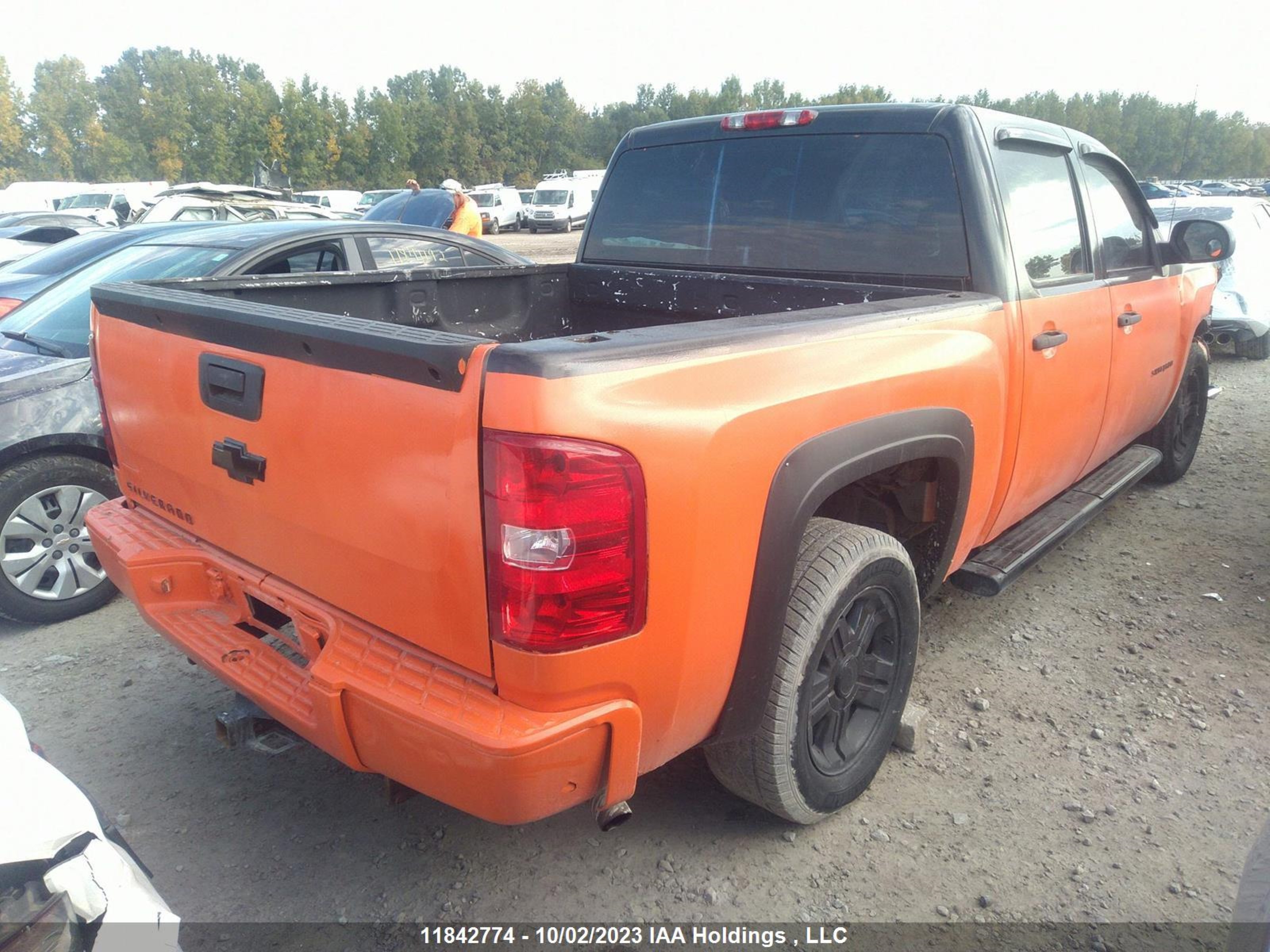 Photo 3 VIN: 3GCRCPEA4AG201549 - CHEVROLET SILVERADO 