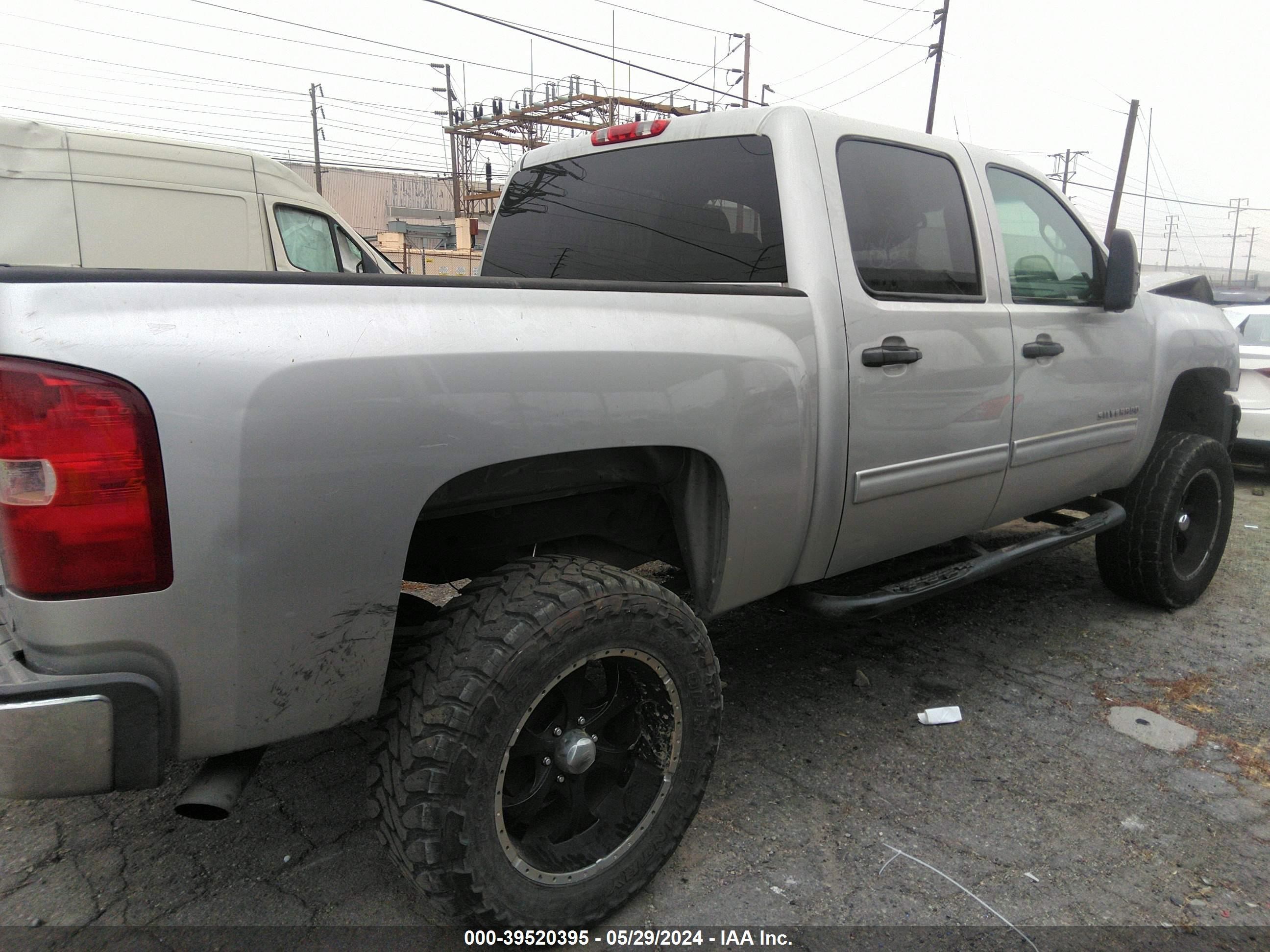 Photo 3 VIN: 3GCRCSE01AG153860 - CHEVROLET SILVERADO 