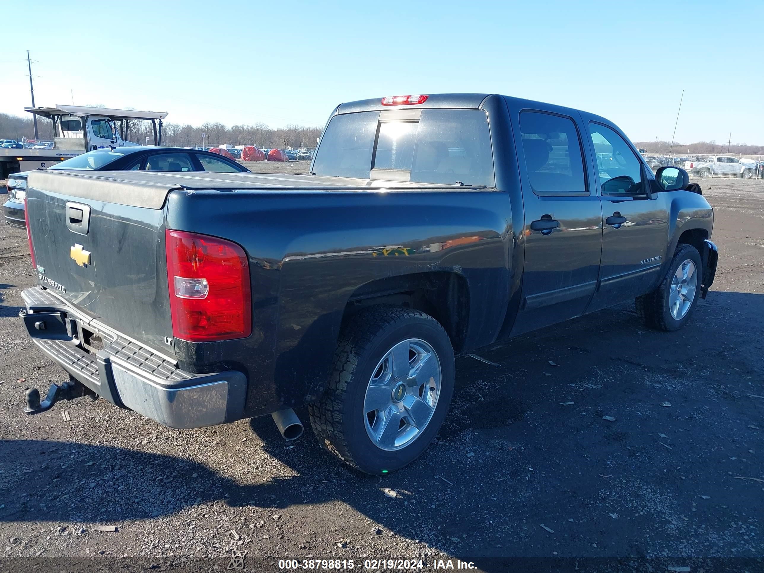 Photo 3 VIN: 3GCRCSE06AG137153 - CHEVROLET SILVERADO 