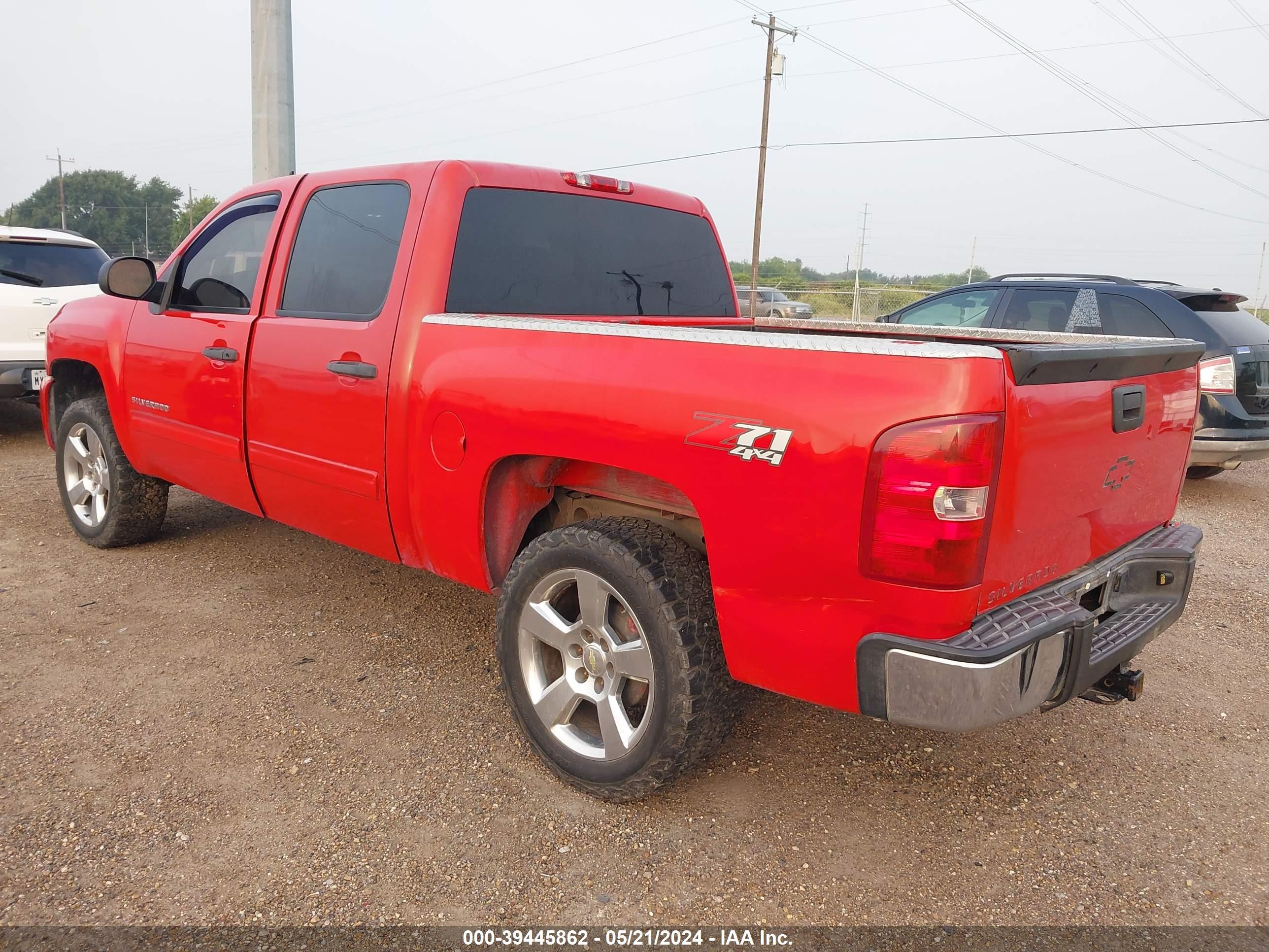 Photo 2 VIN: 3GCRKSE33AG296662 - CHEVROLET SILVERADO 