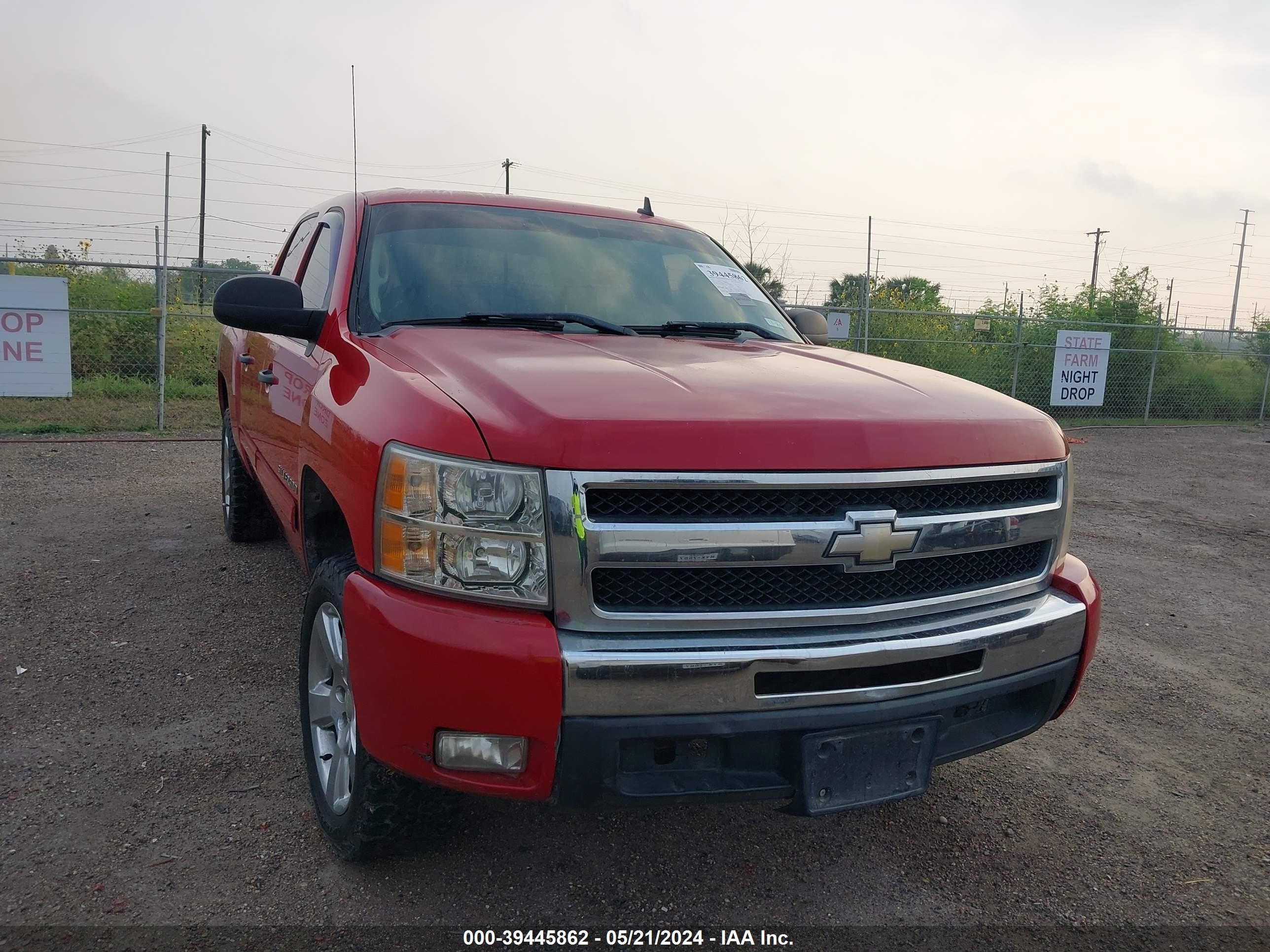 Photo 5 VIN: 3GCRKSE33AG296662 - CHEVROLET SILVERADO 