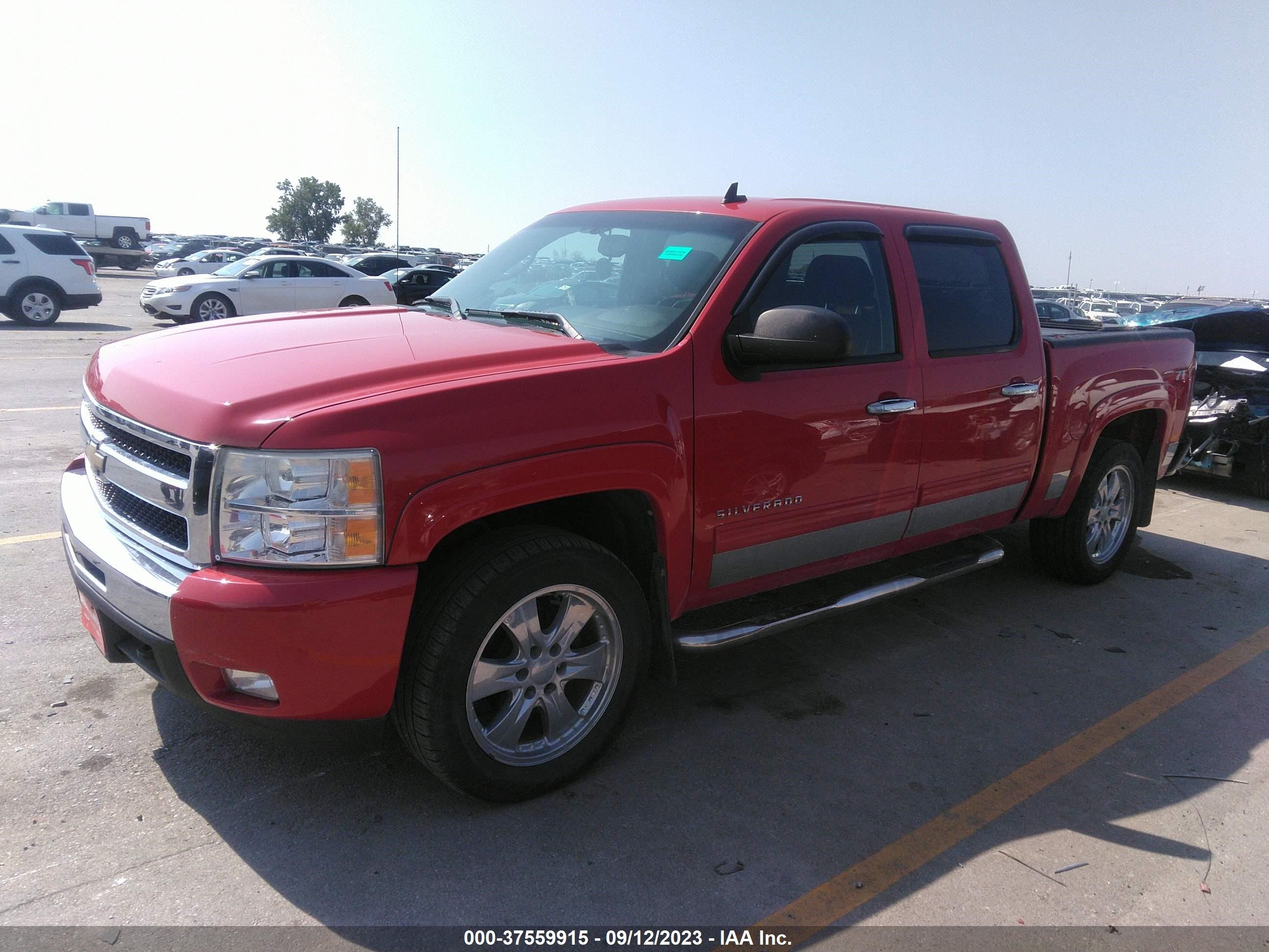 Photo 1 VIN: 3GCRKSE34AG107033 - CHEVROLET SILVERADO 