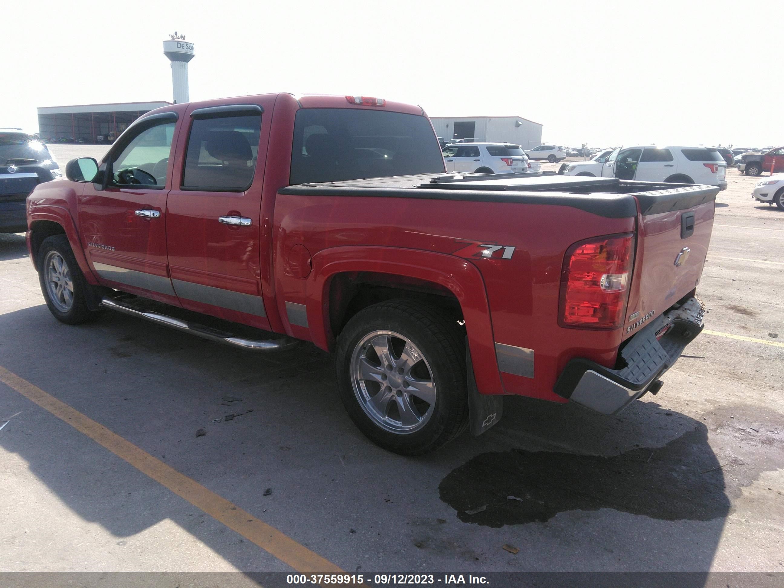 Photo 13 VIN: 3GCRKSE34AG107033 - CHEVROLET SILVERADO 