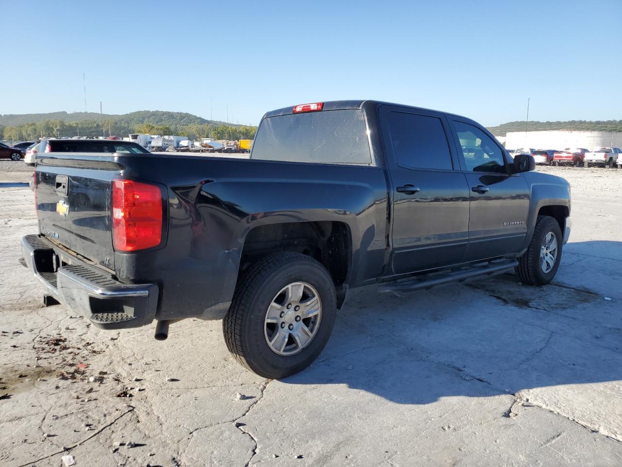 Photo 2 VIN: 3GCUCRER4HG470642 - CHEVROLET SILVERADO 