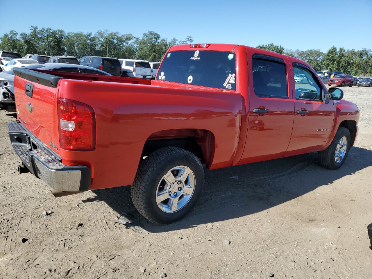 Photo 2 VIN: 3GCUCUEJ5BG121803 - CHEVROLET SILVERADO 