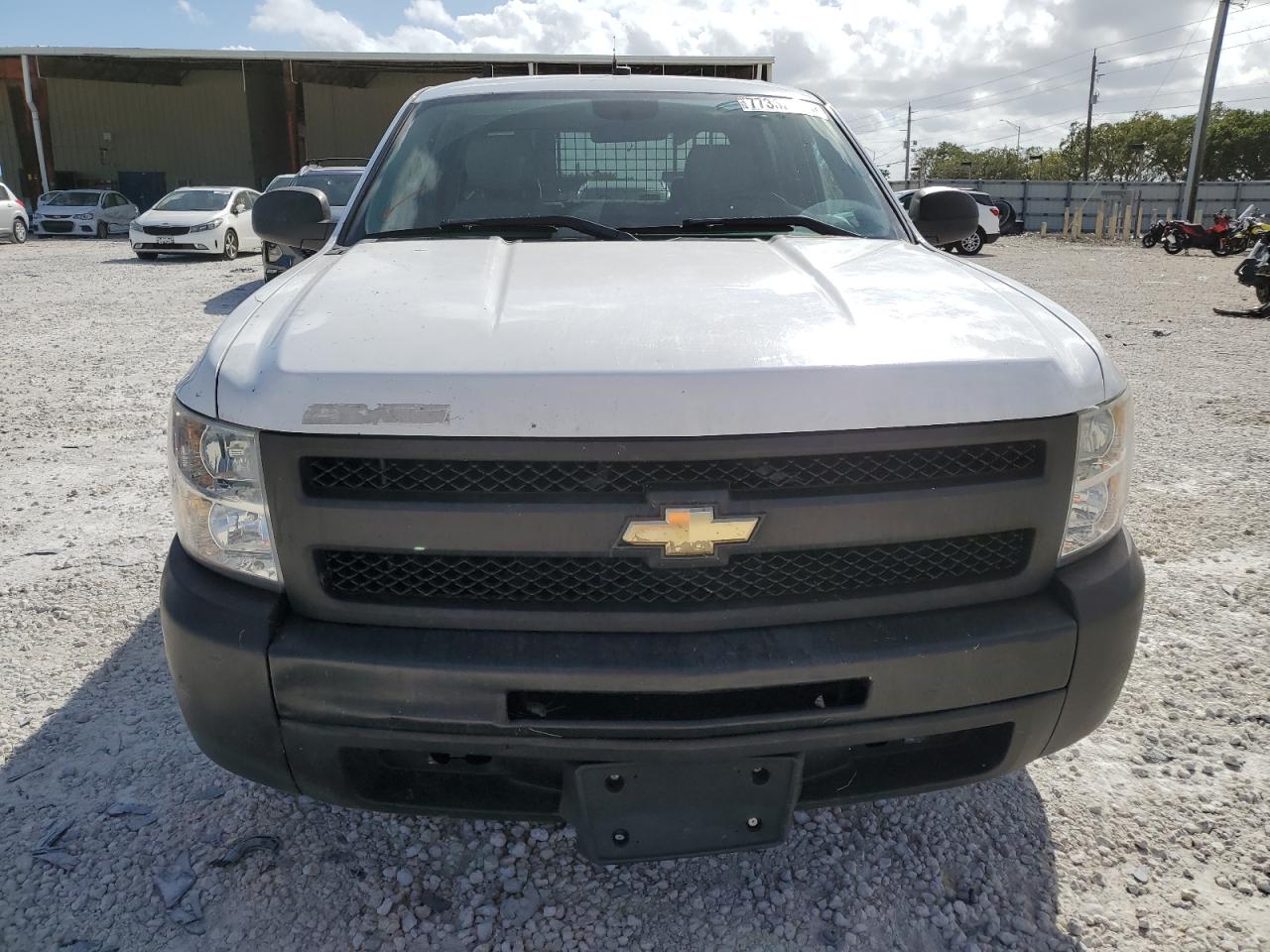 Photo 4 VIN: 3GCUCUEJ8BG173085 - CHEVROLET SILVERADO 