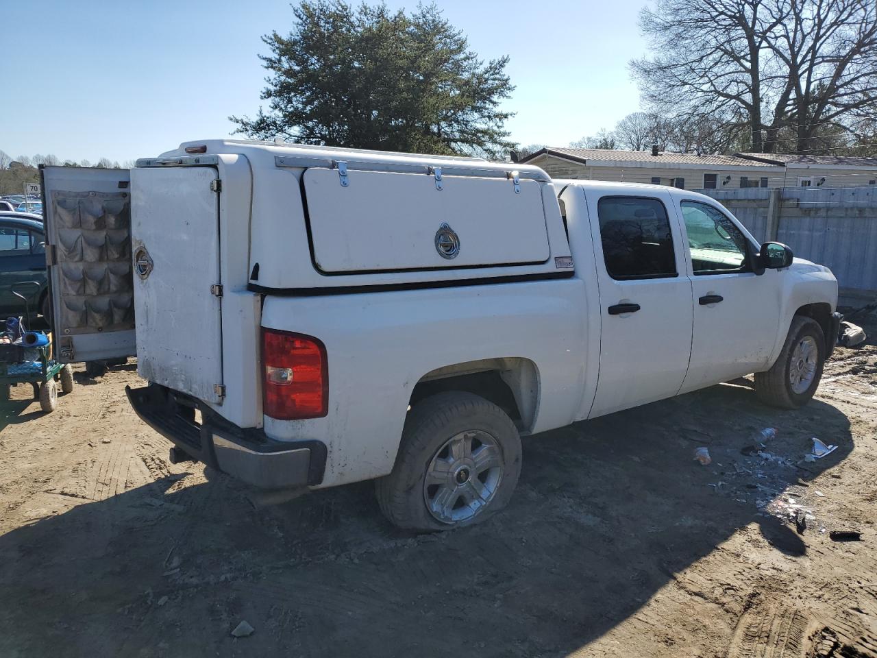 Photo 2 VIN: 3GCUCUEJ8BG181087 - CHEVROLET SILVERADO 