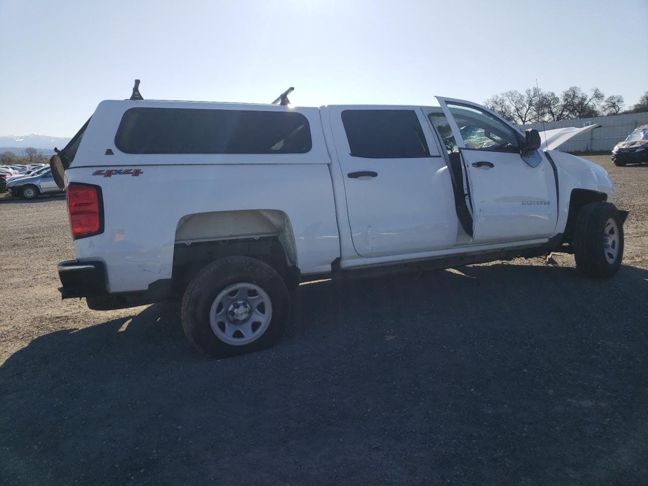 Photo 2 VIN: 3GCUKNEC0HG500579 - CHEVROLET SILVERADO 