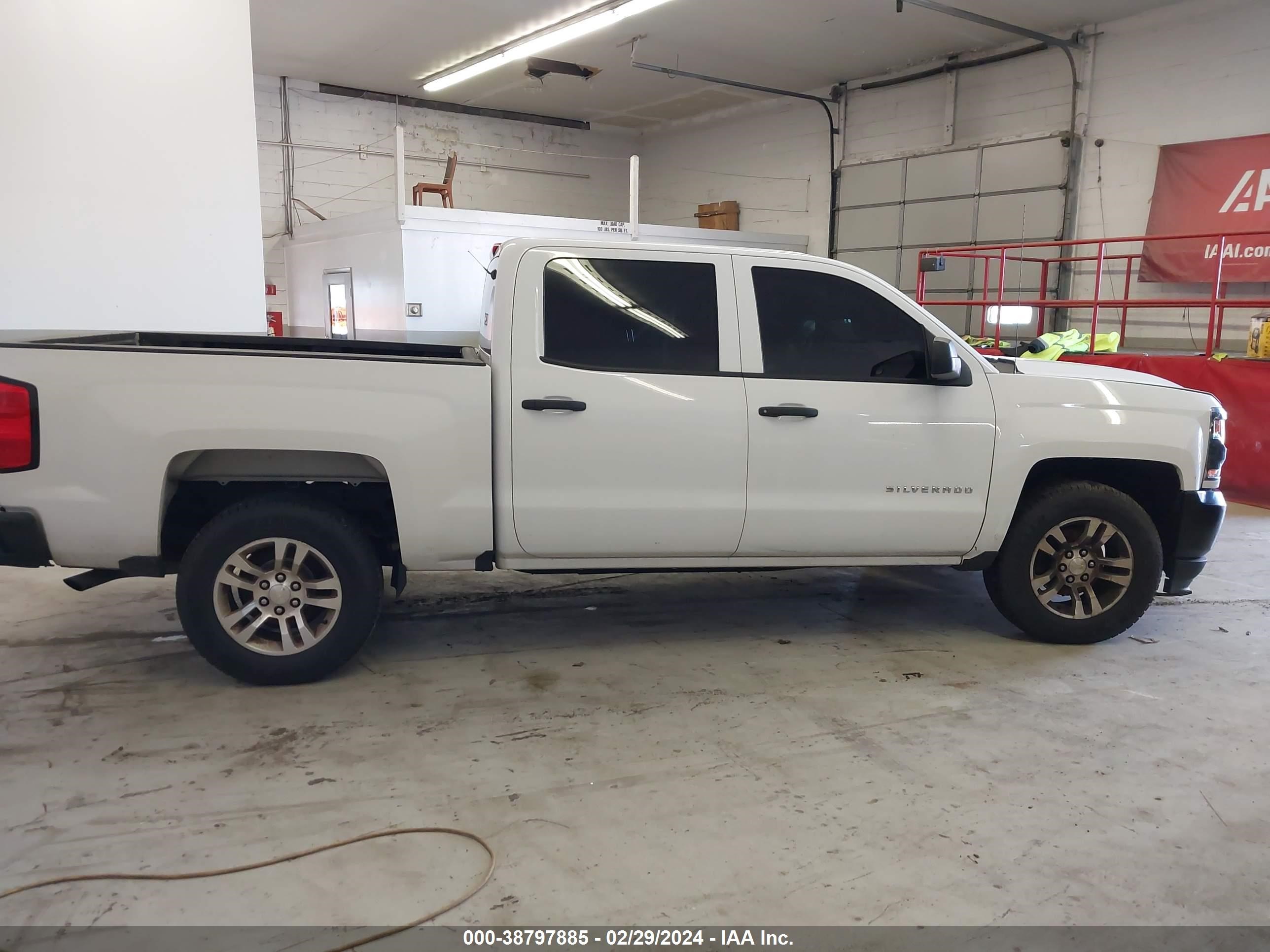 Photo 13 VIN: 3GCUKNEC1GG271294 - CHEVROLET SILVERADO 