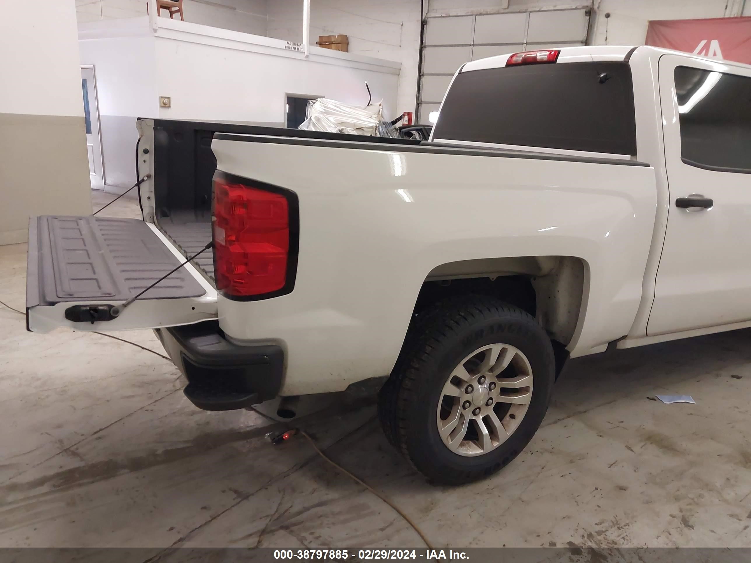 Photo 4 VIN: 3GCUKNEC1GG271294 - CHEVROLET SILVERADO 