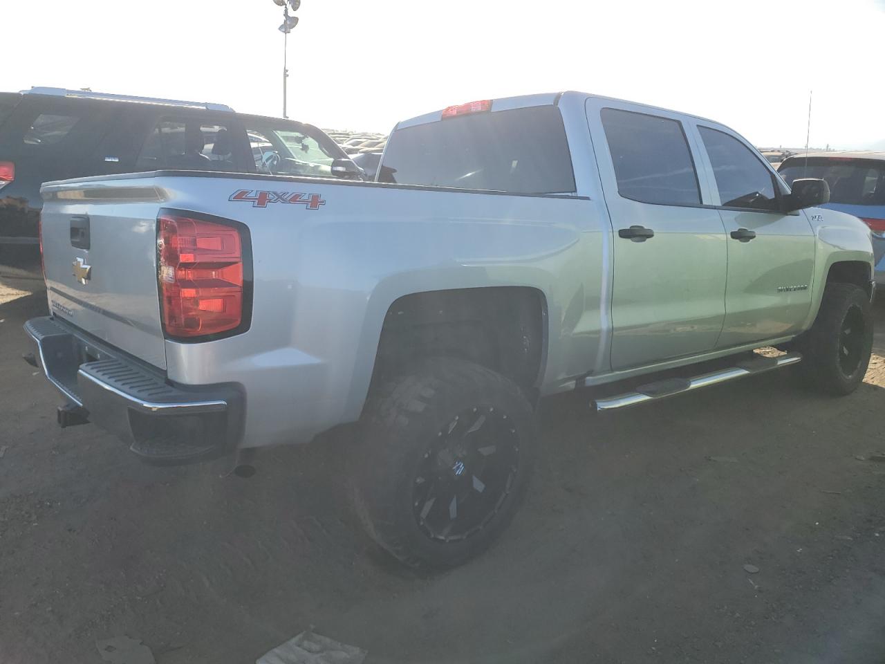 Photo 2 VIN: 3GCUKNEC6HG416993 - CHEVROLET SILVERADO 