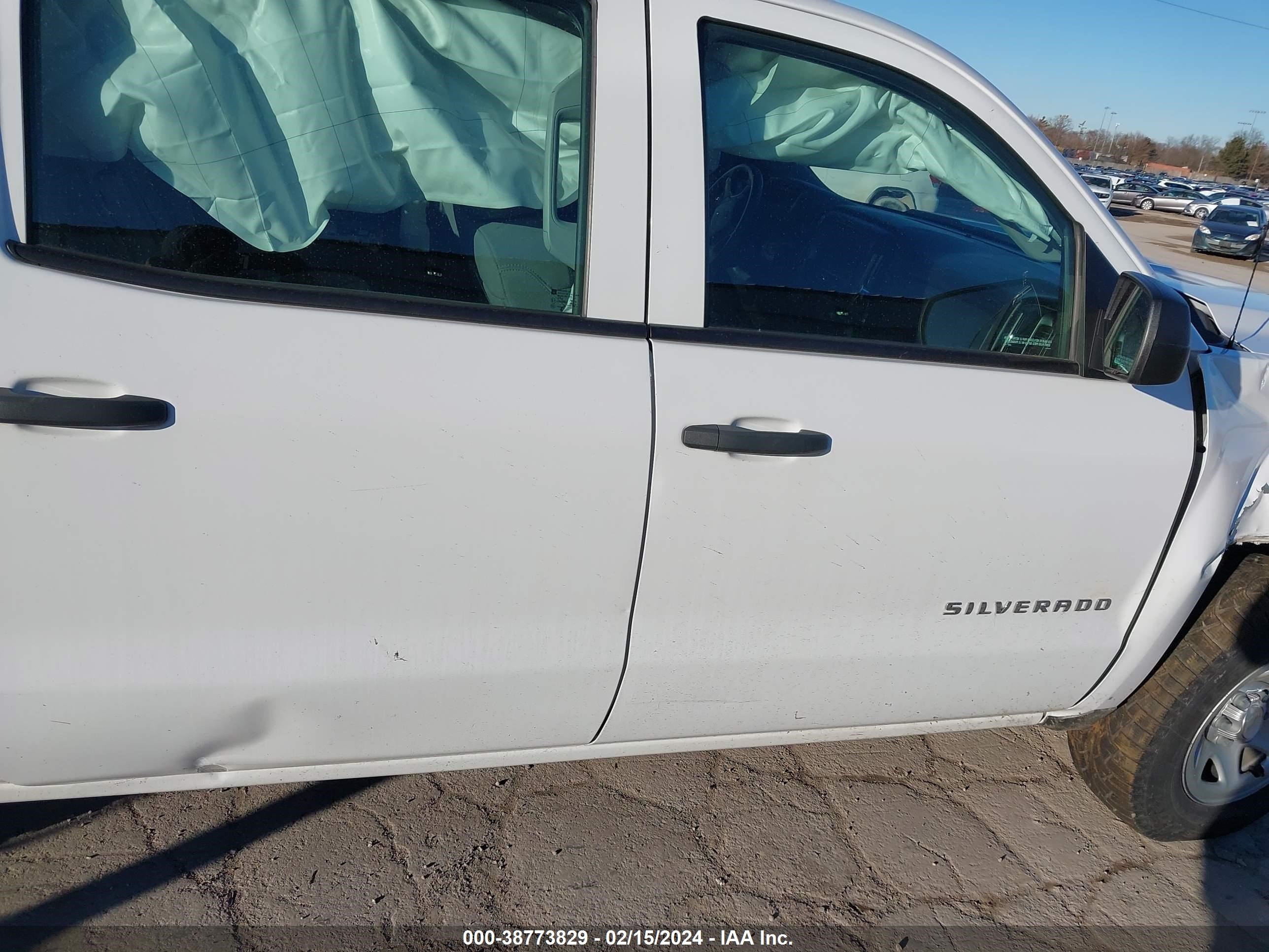 Photo 11 VIN: 3GCUKNEC7JG601186 - CHEVROLET SILVERADO 