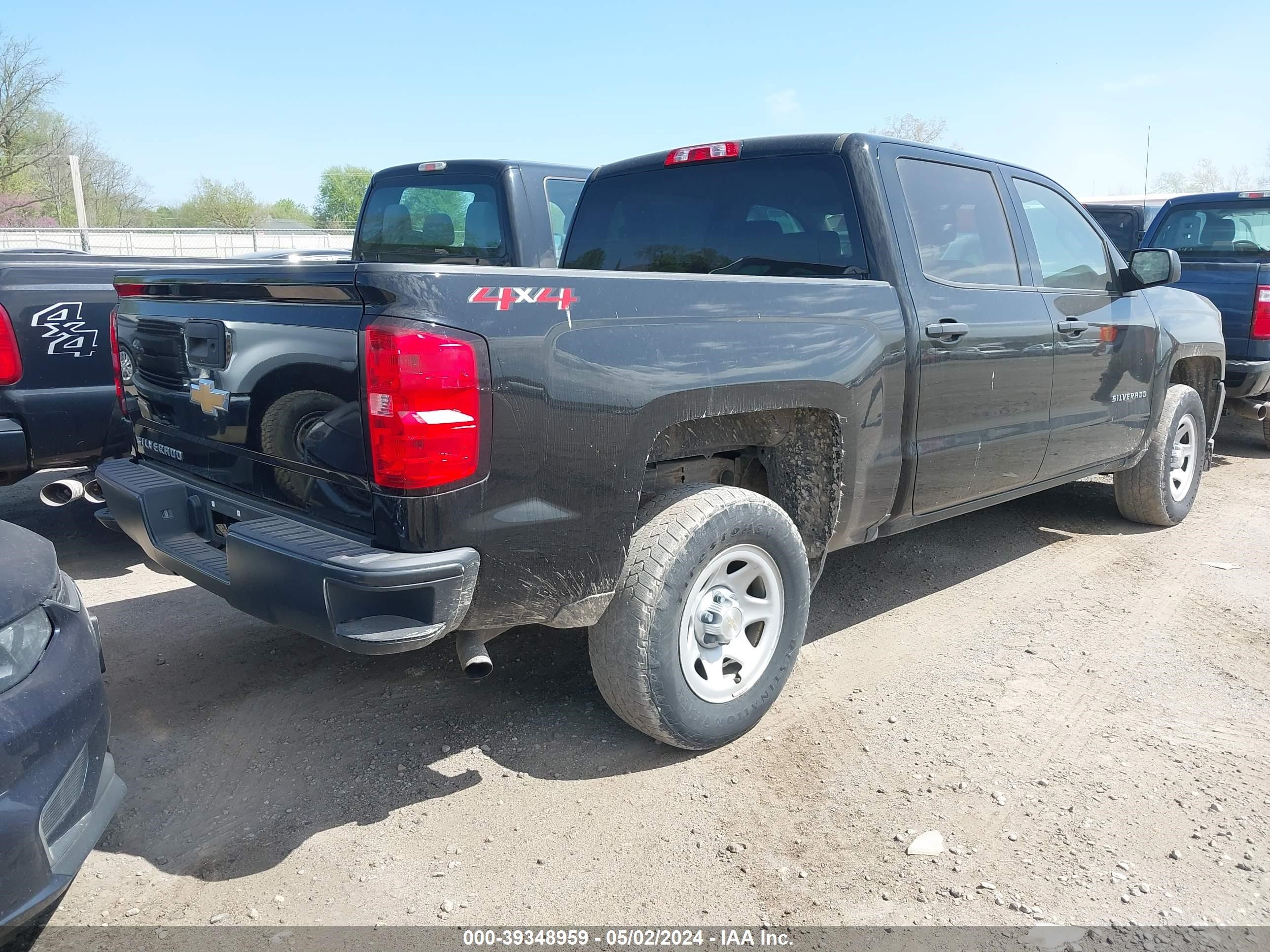 Photo 3 VIN: 3GCUKNEH2JG136473 - CHEVROLET SILVERADO 