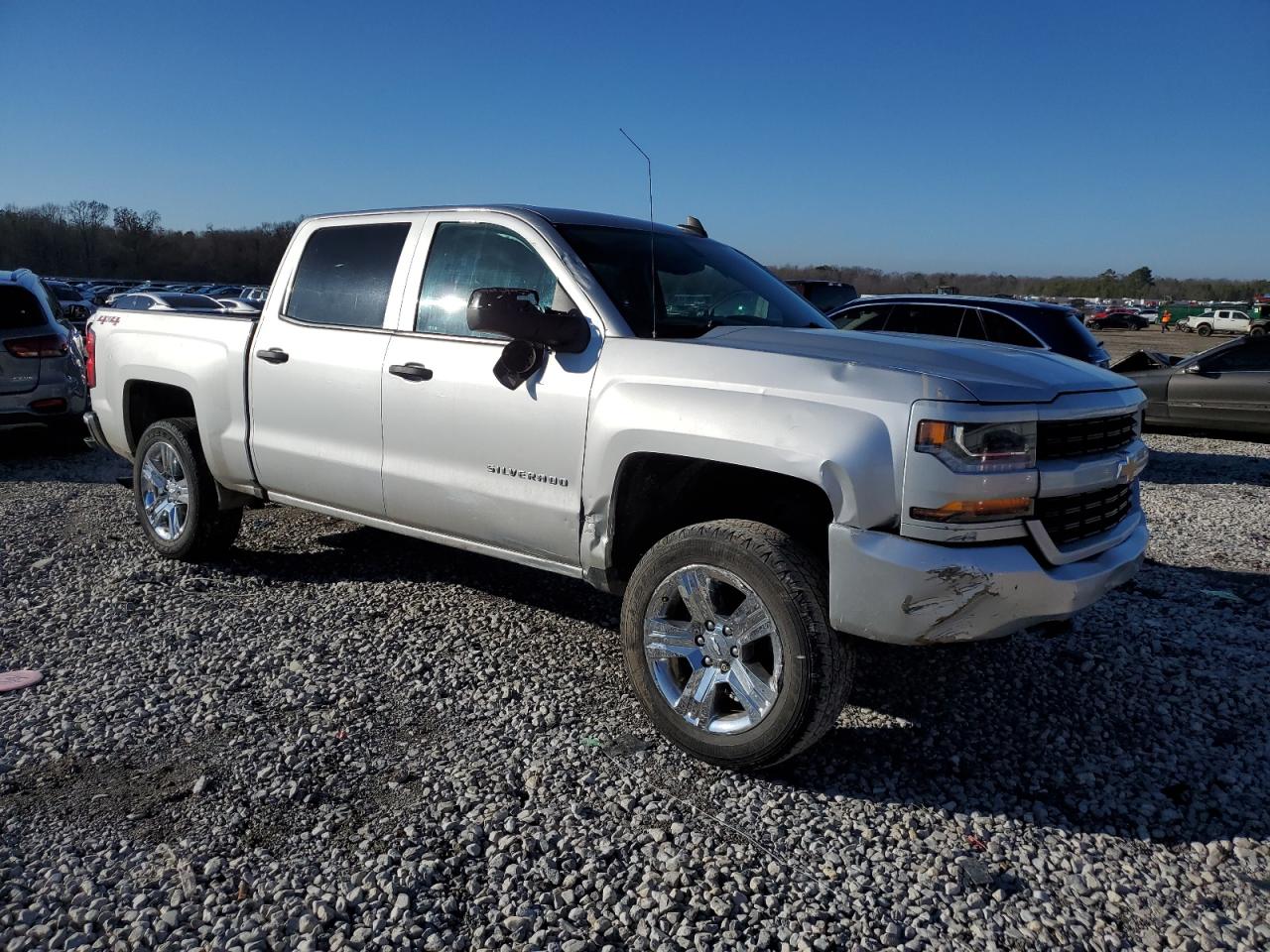 Photo 3 VIN: 3GCUKPEC4JG601075 - CHEVROLET SILVERADO 