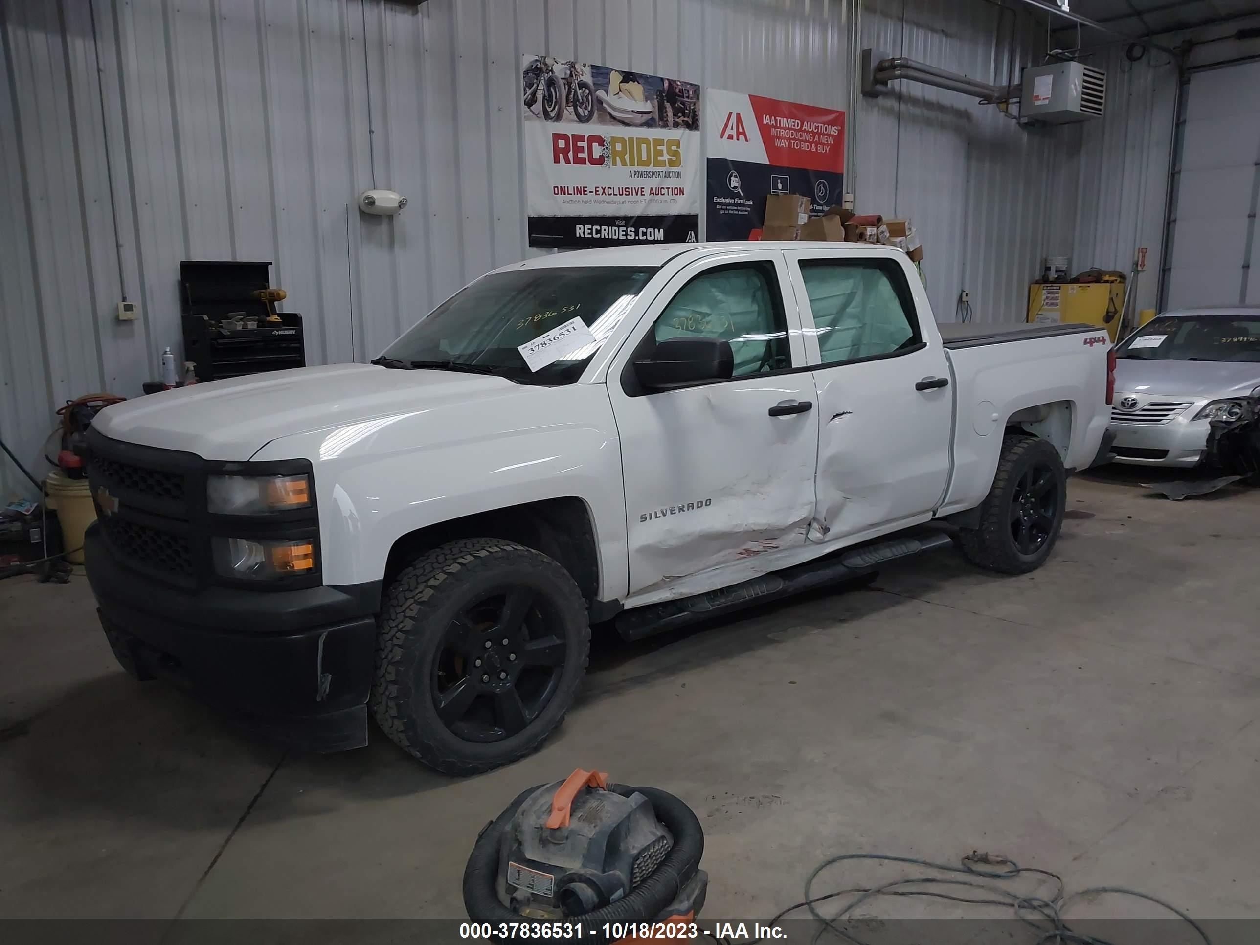 Photo 1 VIN: 3GCUKPEC9EG246720 - CHEVROLET SILVERADO 