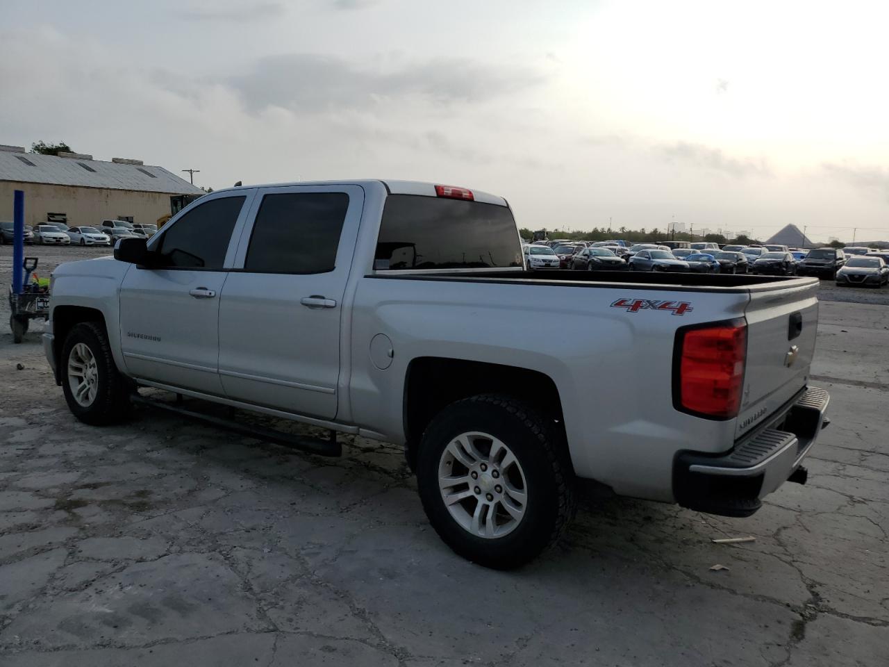 Photo 1 VIN: 3GCUKREC0FG152268 - CHEVROLET SILVERADO 