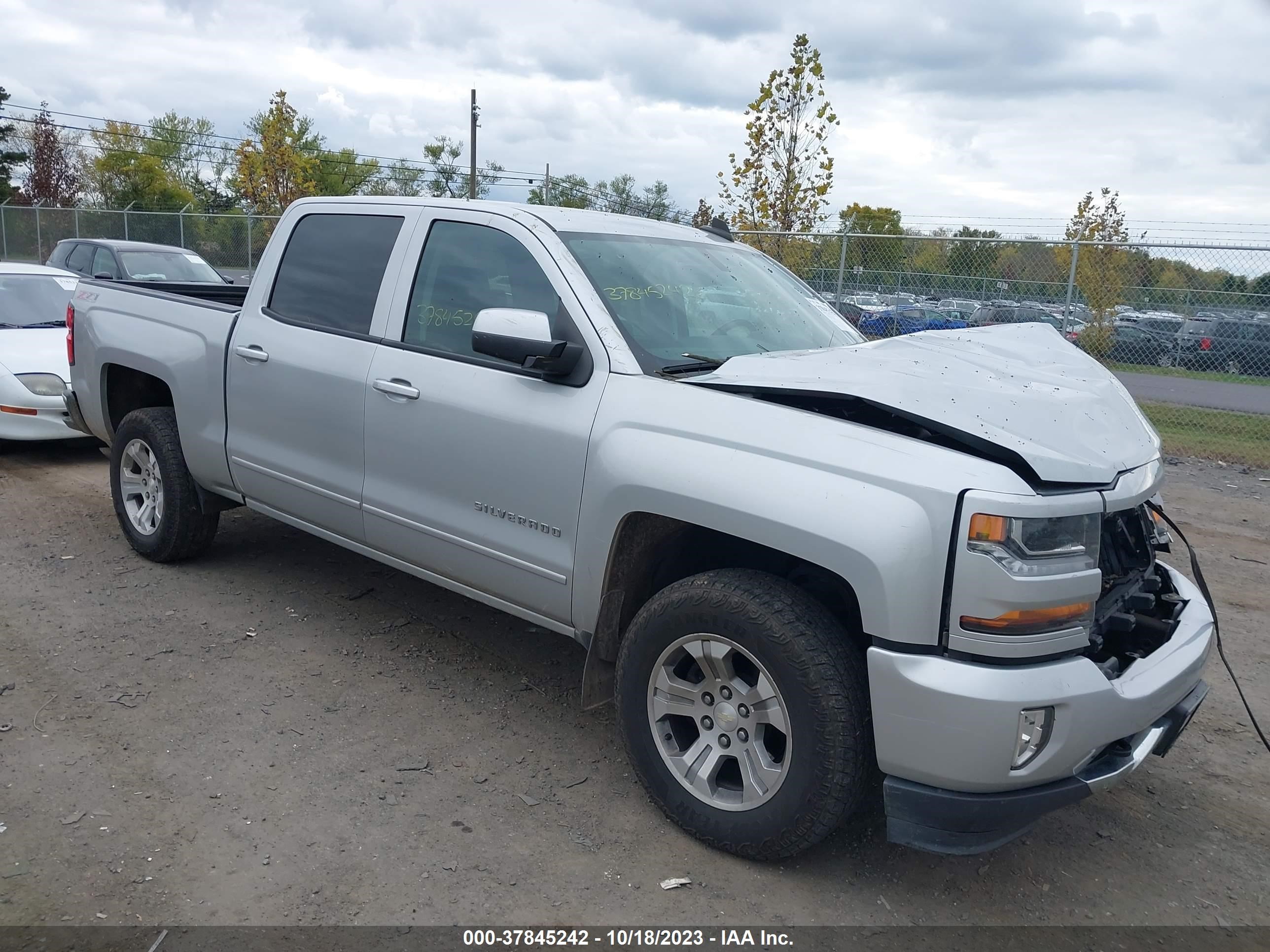 Photo 0 VIN: 3GCUKREC0GG136900 - CHEVROLET SILVERADO 