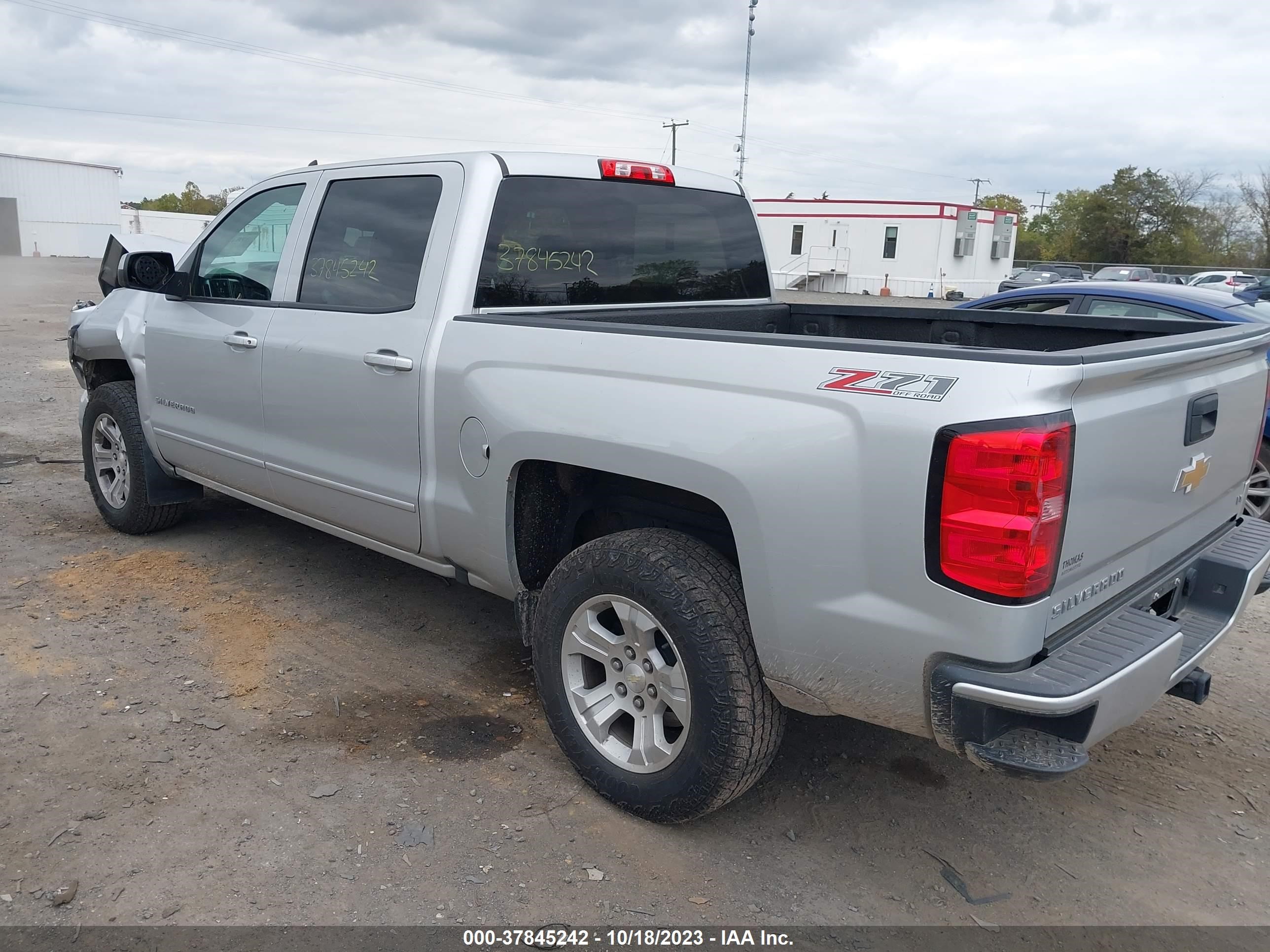 Photo 2 VIN: 3GCUKREC0GG136900 - CHEVROLET SILVERADO 