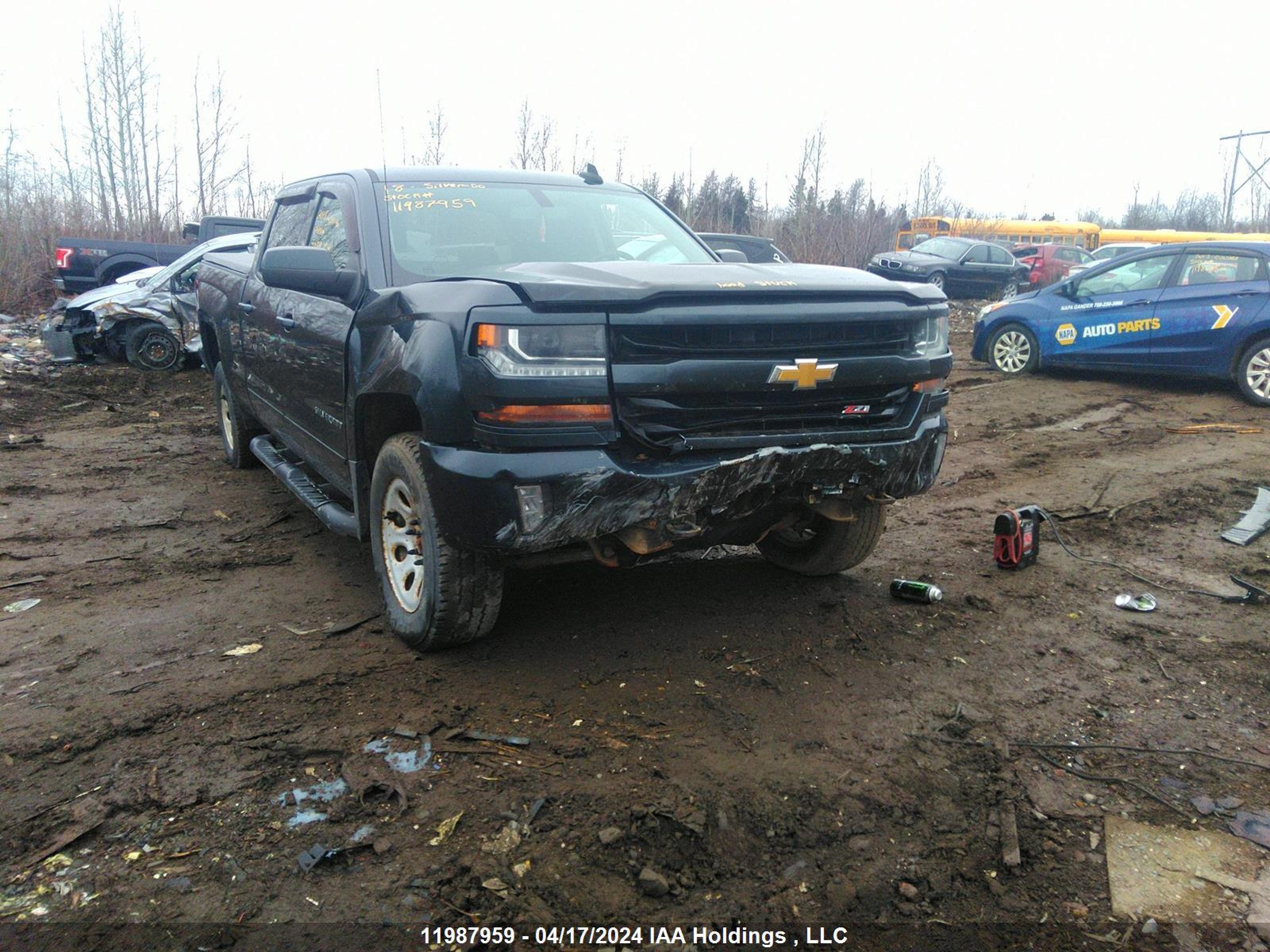 Photo 5 VIN: 3GCUKREC0JG100776 - CHEVROLET SILVERADO 