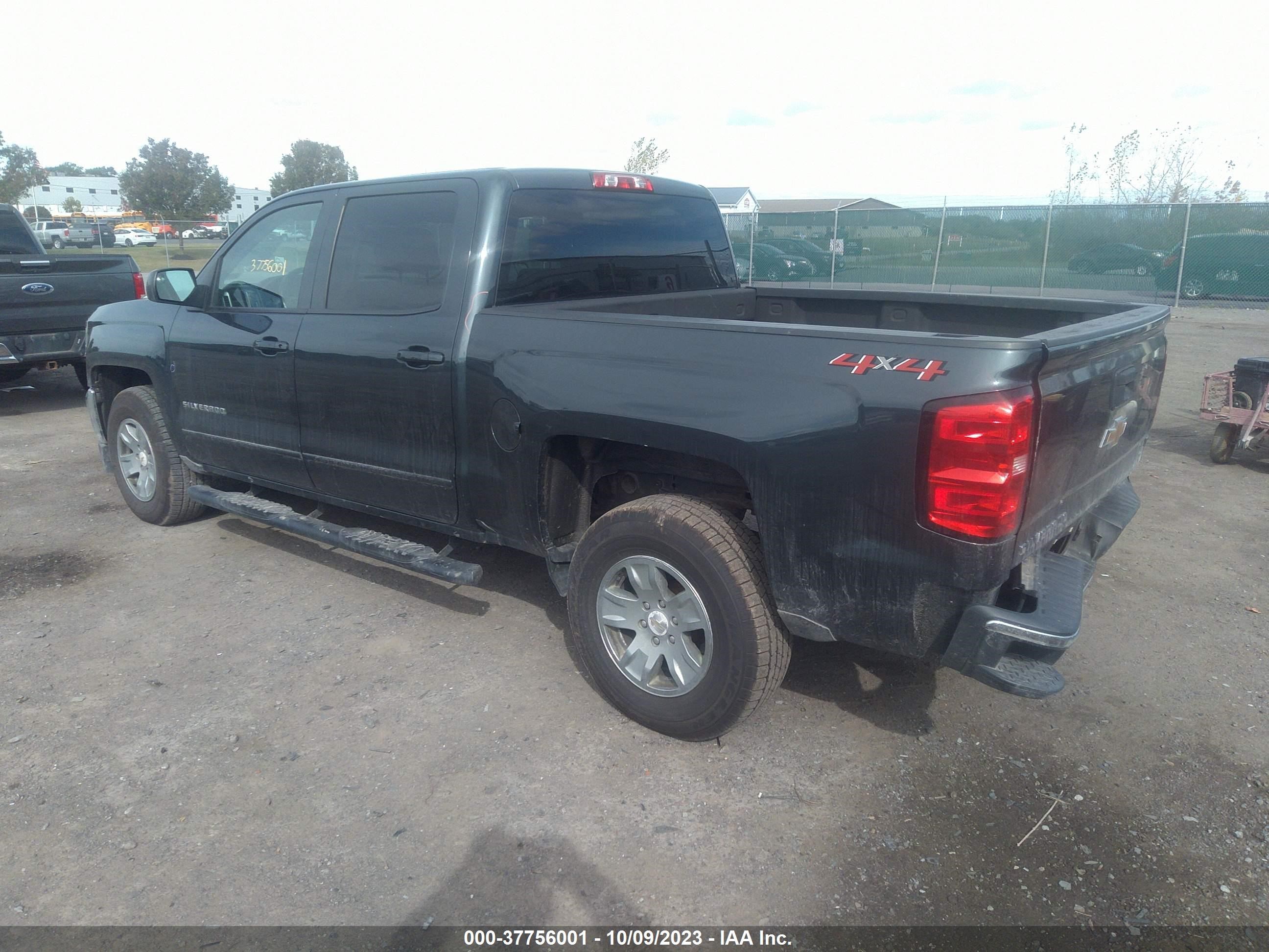 Photo 2 VIN: 3GCUKREC0JG289333 - CHEVROLET SILVERADO 