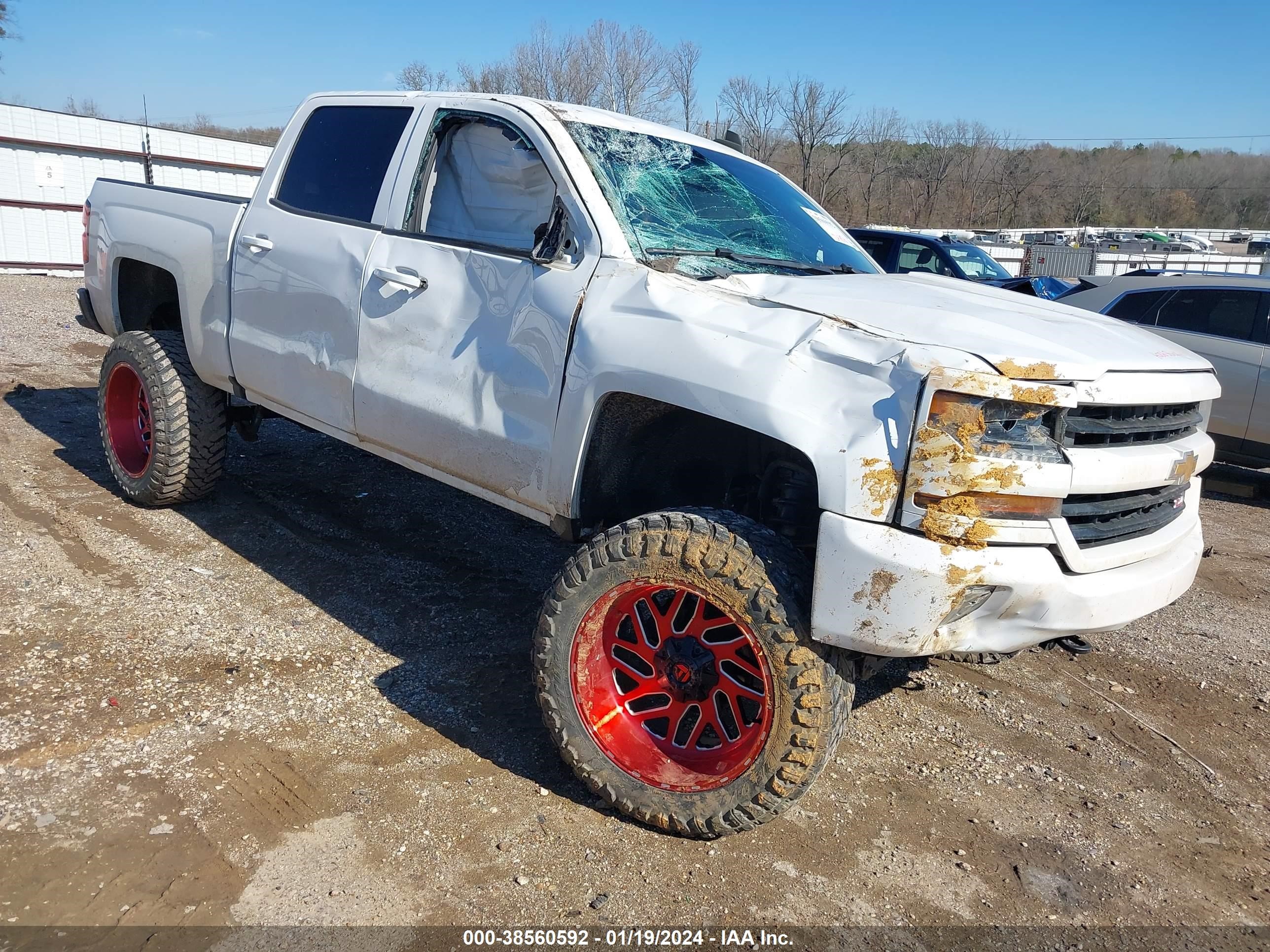 Photo 0 VIN: 3GCUKREC0JG482498 - CHEVROLET SILVERADO 