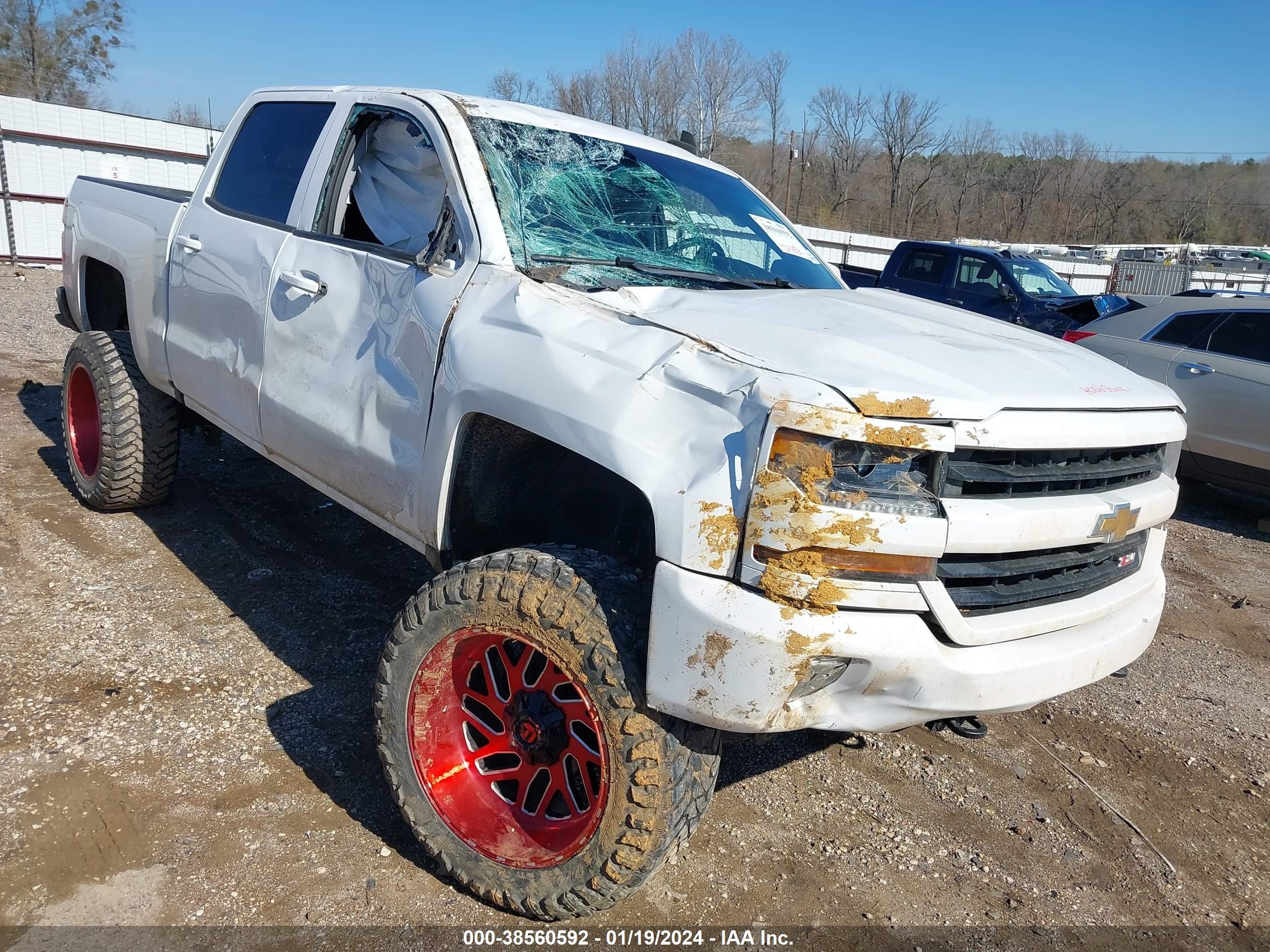 Photo 11 VIN: 3GCUKREC0JG482498 - CHEVROLET SILVERADO 