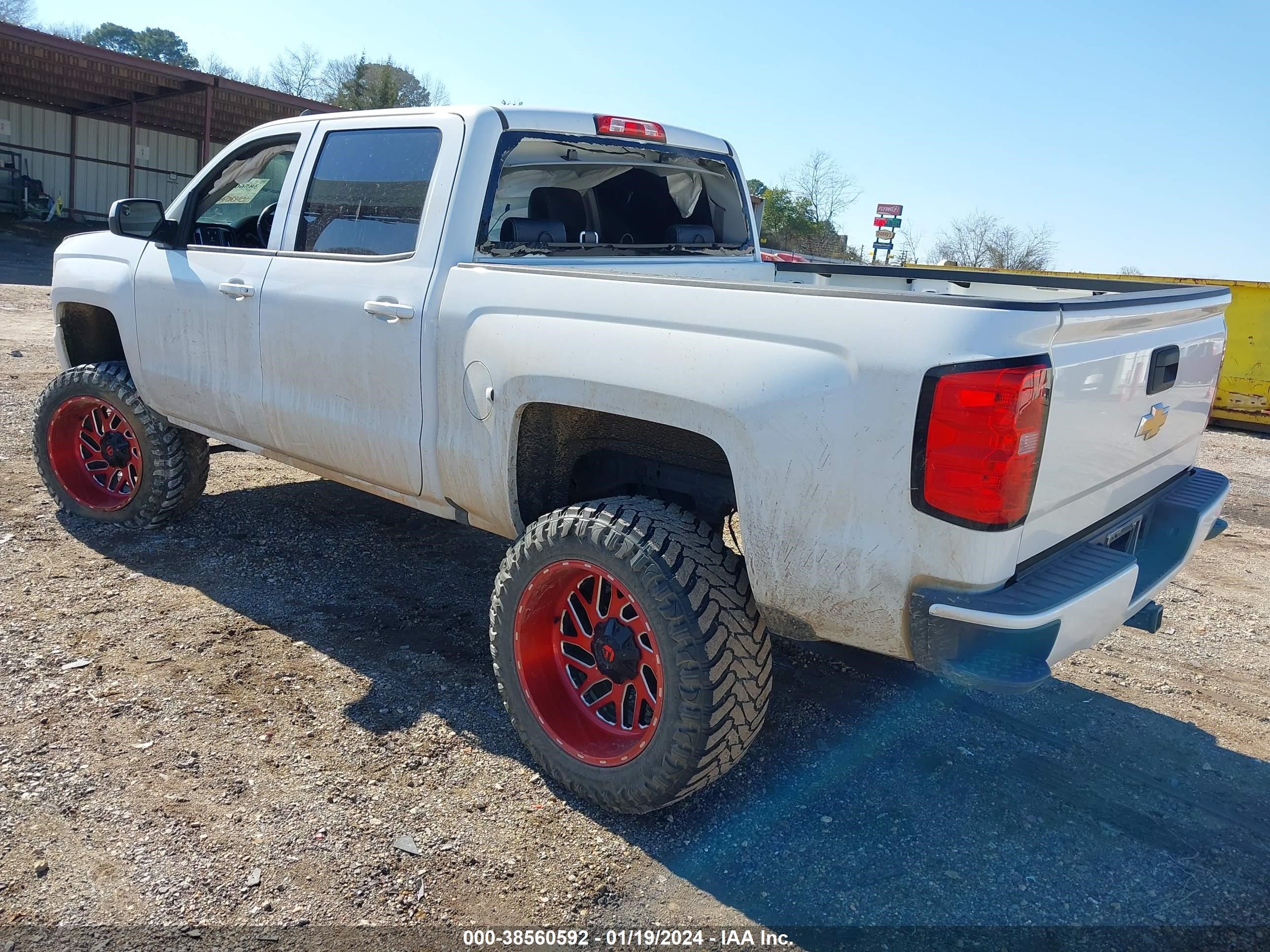 Photo 2 VIN: 3GCUKREC0JG482498 - CHEVROLET SILVERADO 