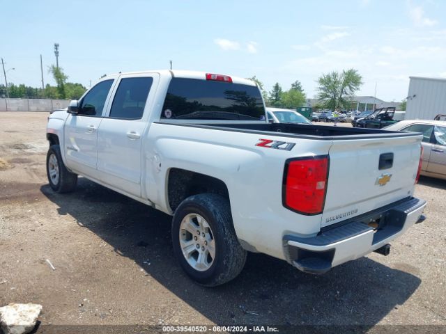 Photo 2 VIN: 3GCUKREC0JG611789 - CHEVROLET SILVERADO 