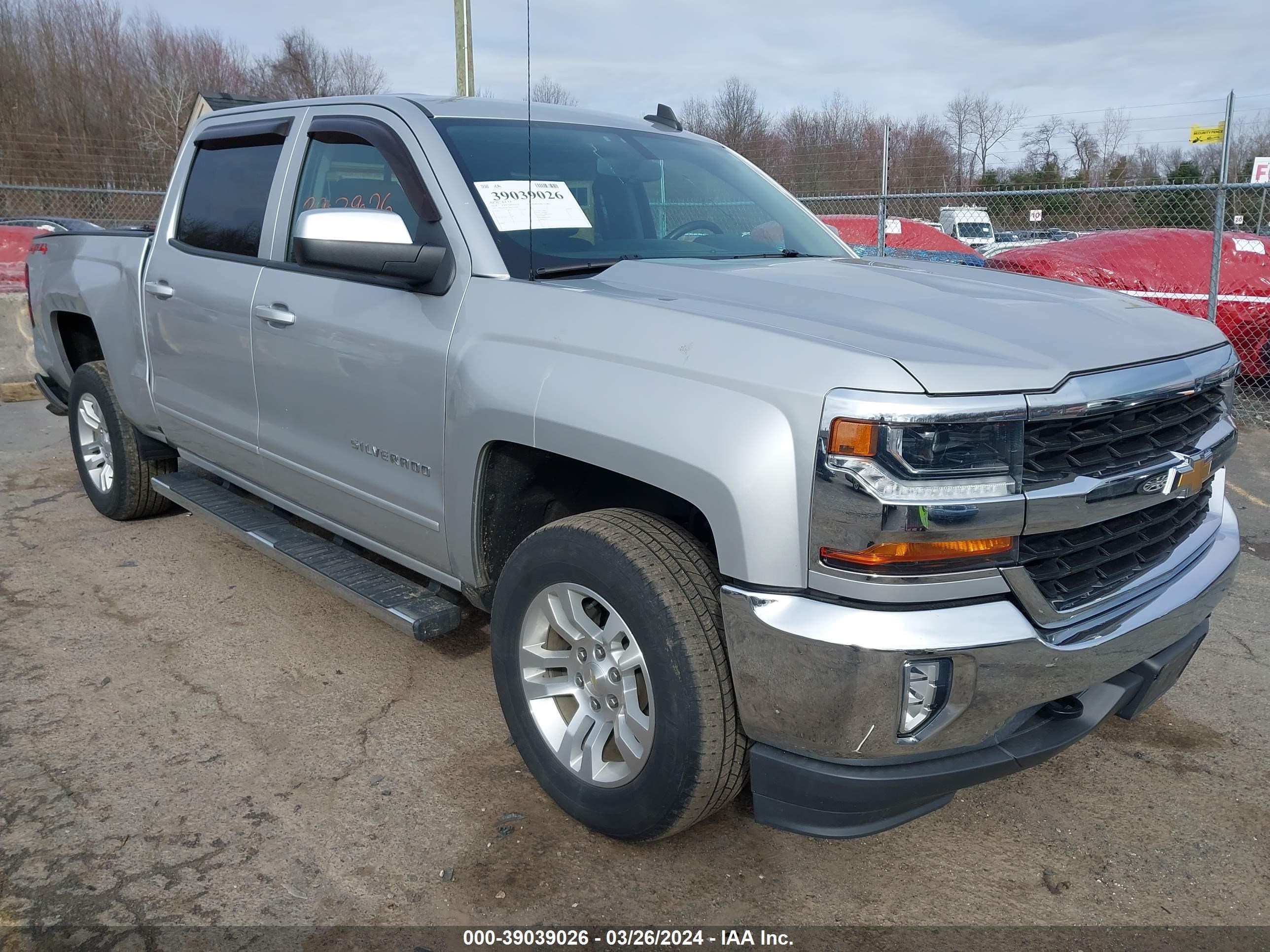 Photo 0 VIN: 3GCUKREC0JG624042 - CHEVROLET SILVERADO 