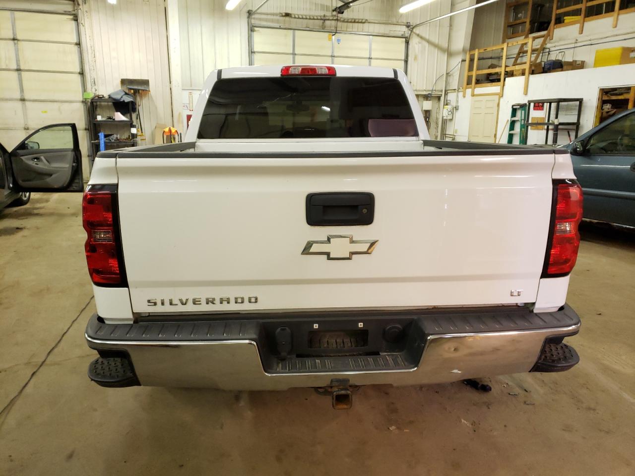 Photo 5 VIN: 3GCUKREC1EG413809 - CHEVROLET SILVERADO 