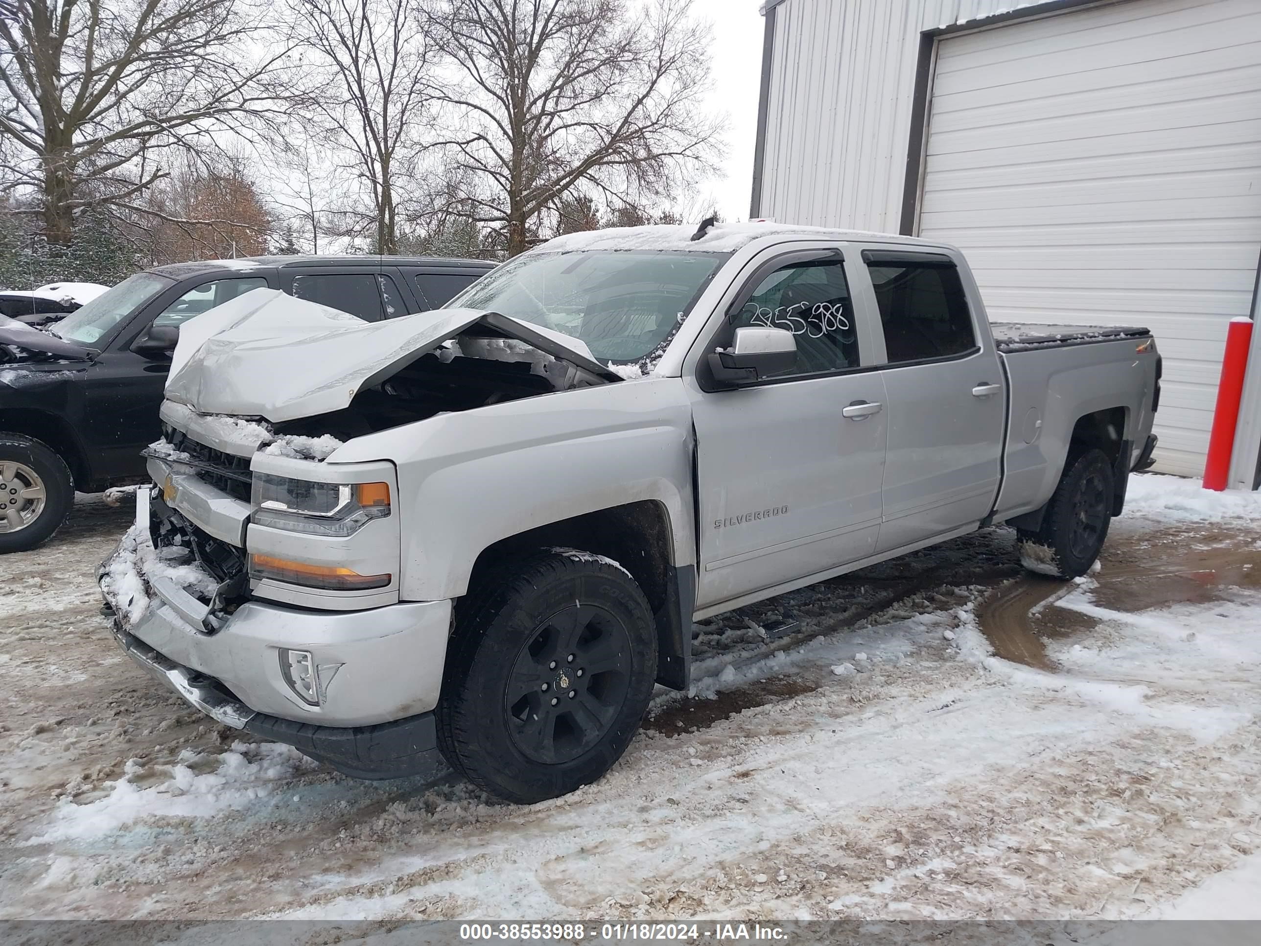 Photo 1 VIN: 3GCUKREC1HG103213 - CHEVROLET SILVERADO 