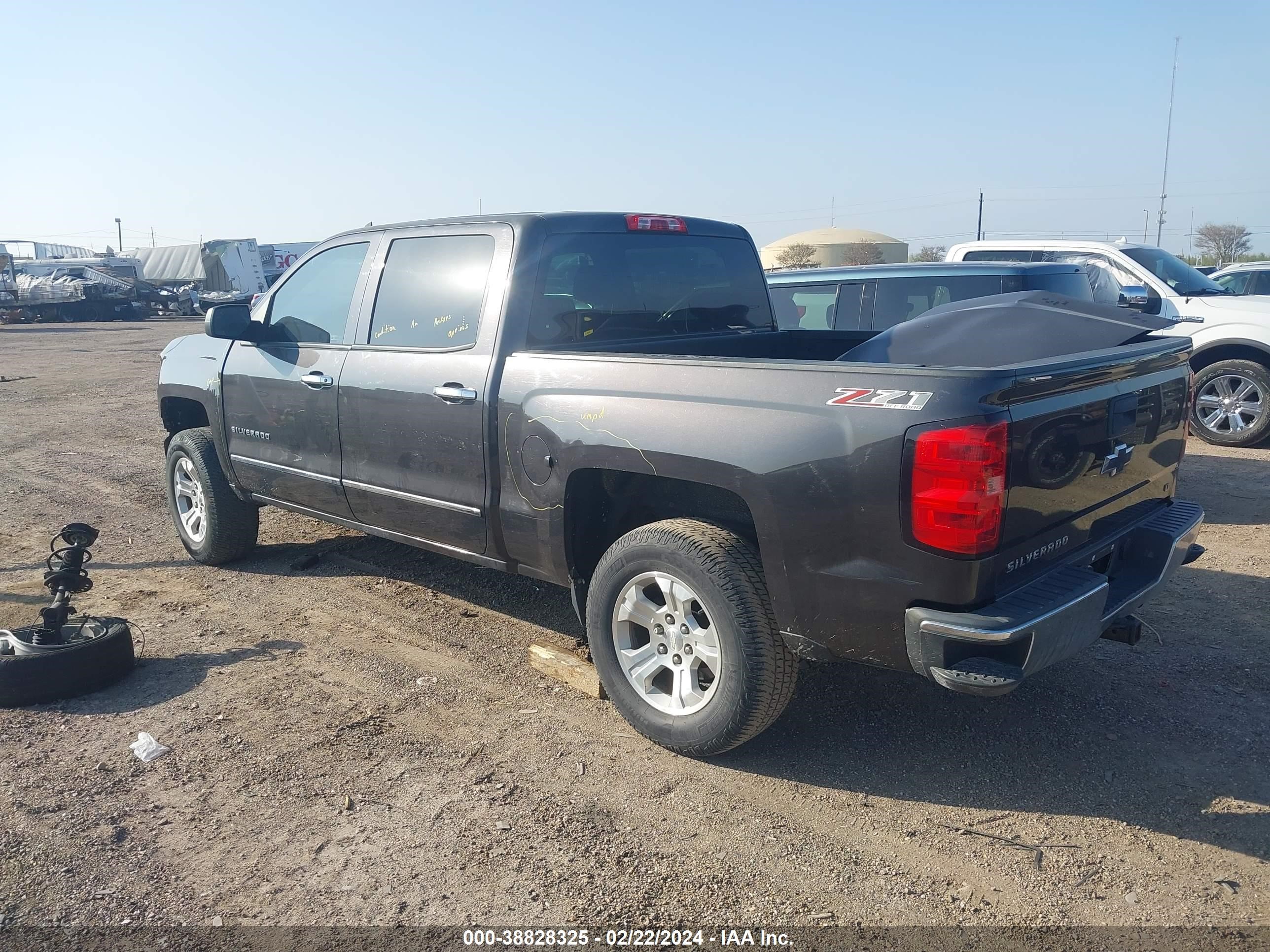 Photo 2 VIN: 3GCUKREC2EG382344 - CHEVROLET SILVERADO 