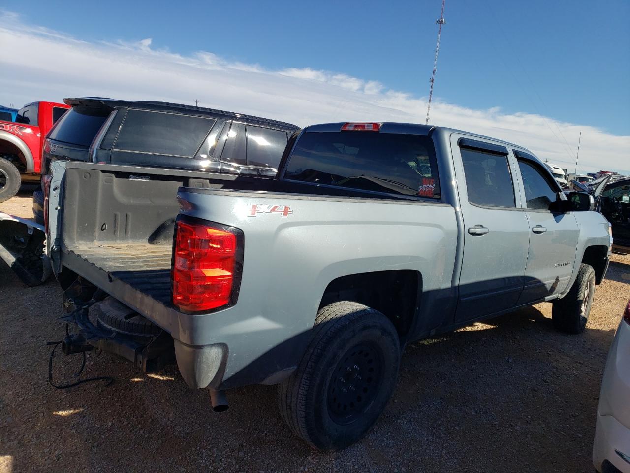 Photo 2 VIN: 3GCUKREC2GG289875 - CHEVROLET SILVERADO 