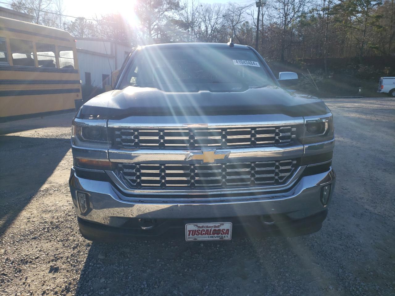 Photo 4 VIN: 3GCUKREC2HG337702 - CHEVROLET SILVERADO 