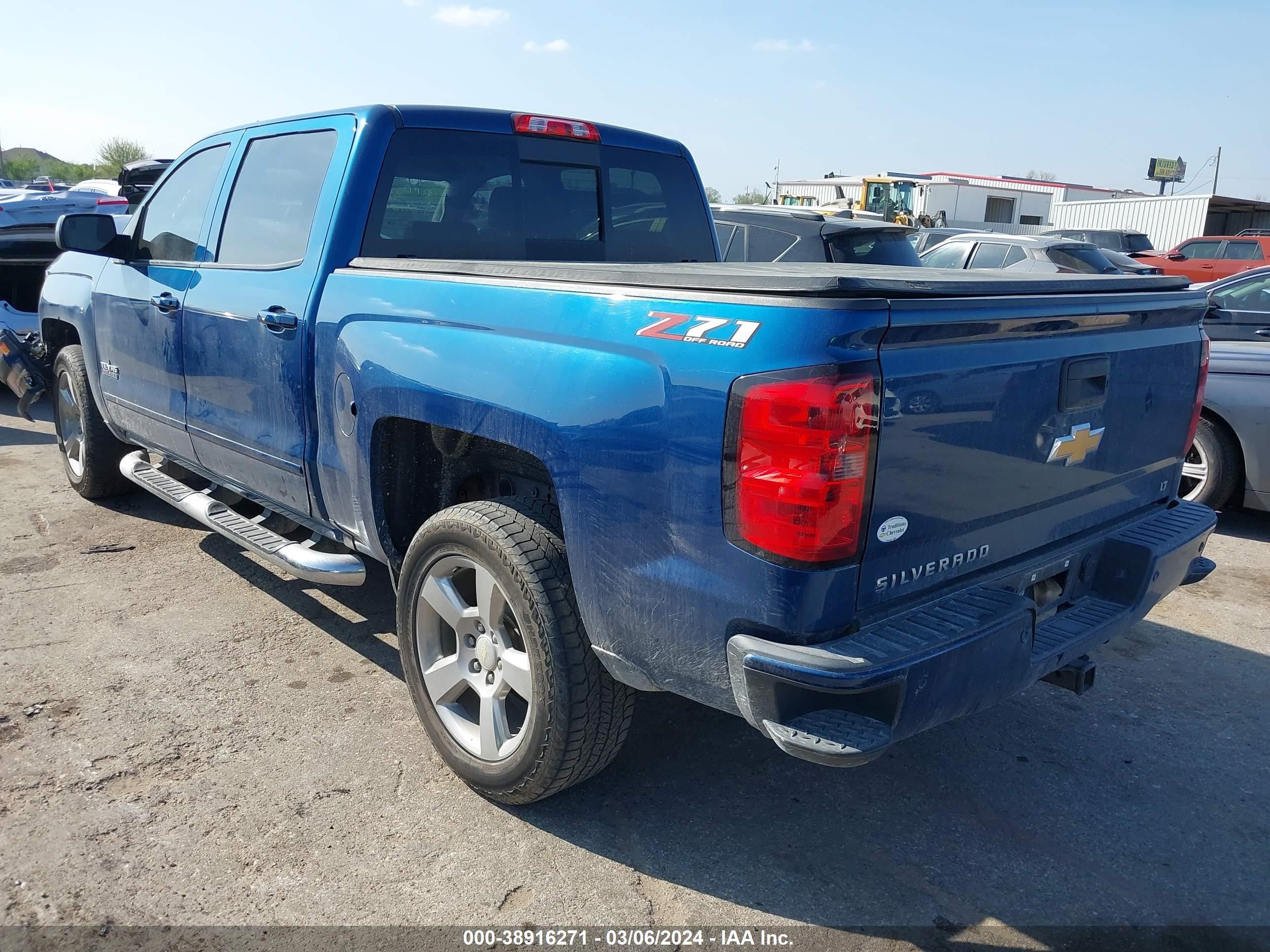 Photo 2 VIN: 3GCUKREC2JG532981 - CHEVROLET SILVERADO 