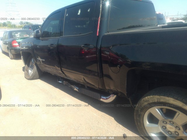 Photo 5 VIN: 3GCUKREC2JG612409 - CHEVROLET SILVERADO 1500 