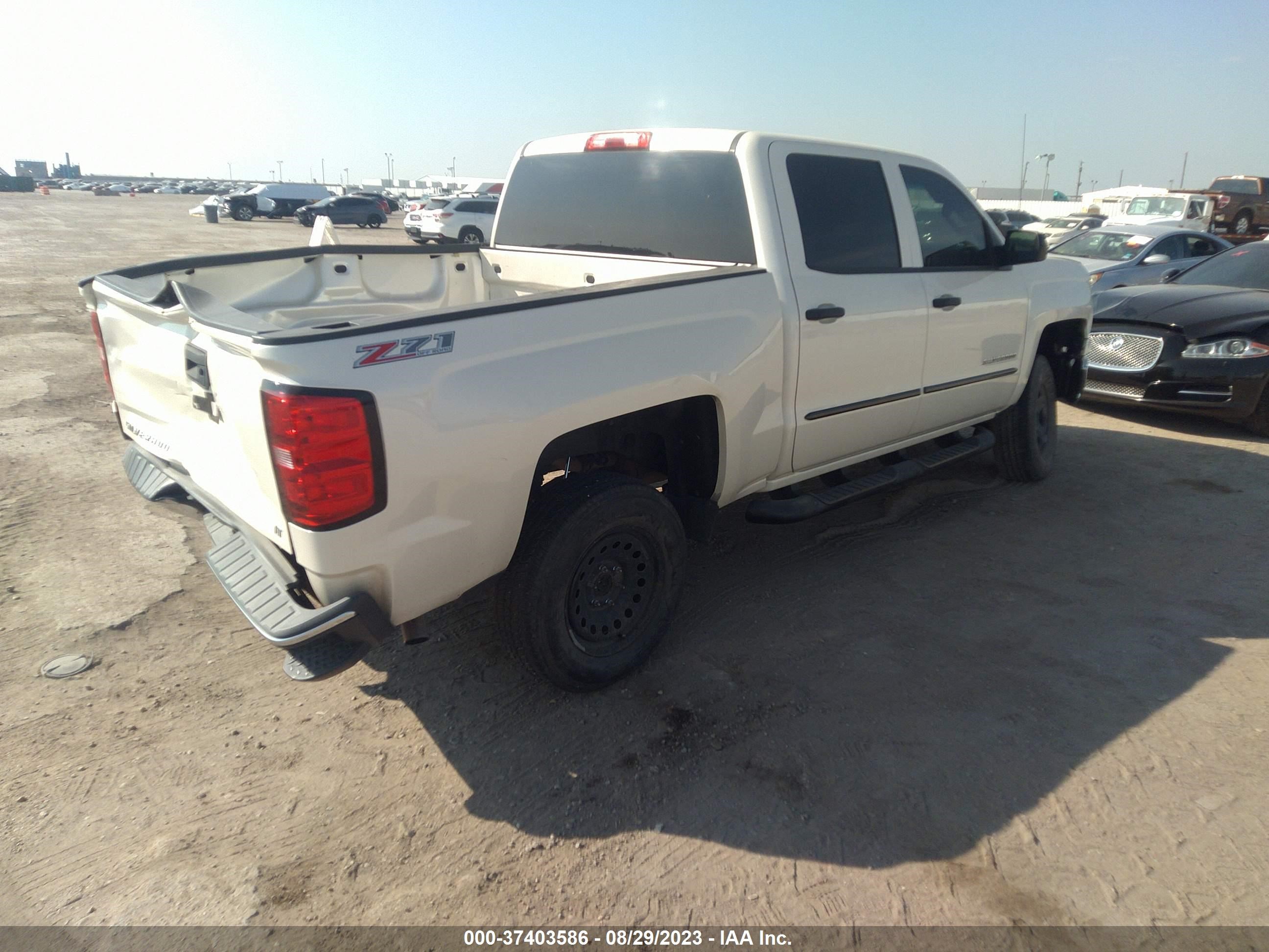 Photo 3 VIN: 3GCUKREC3EG249558 - CHEVROLET SILVERADO 