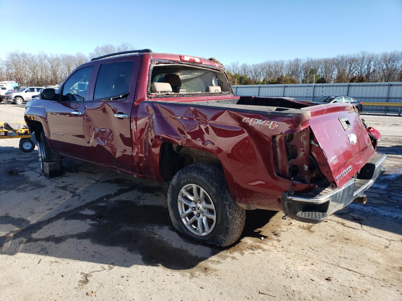 Photo 1 VIN: 3GCUKREC3EG319821 - CHEVROLET SILVERADO 