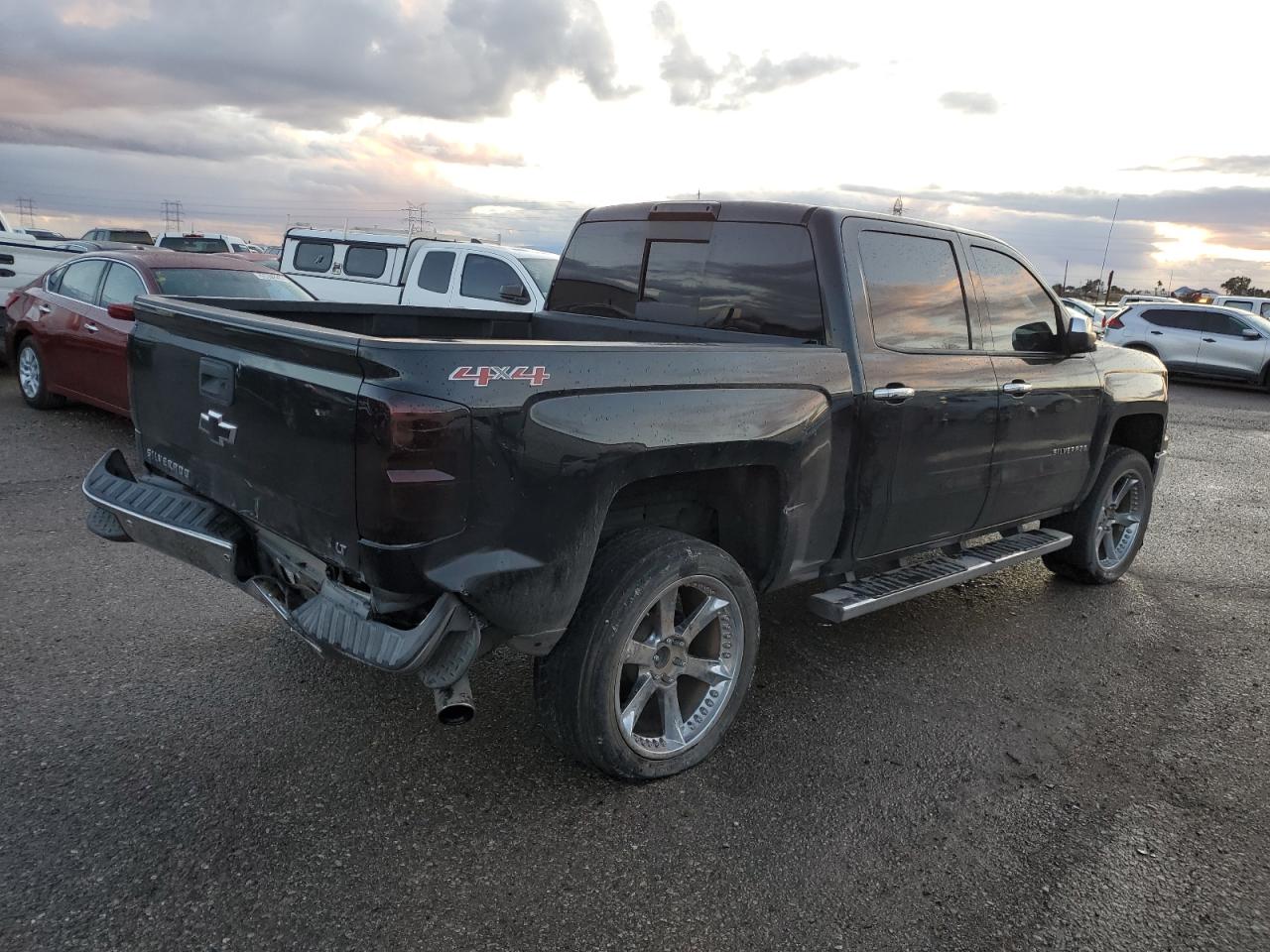 Photo 2 VIN: 3GCUKREC3EG565946 - CHEVROLET SILVERADO 