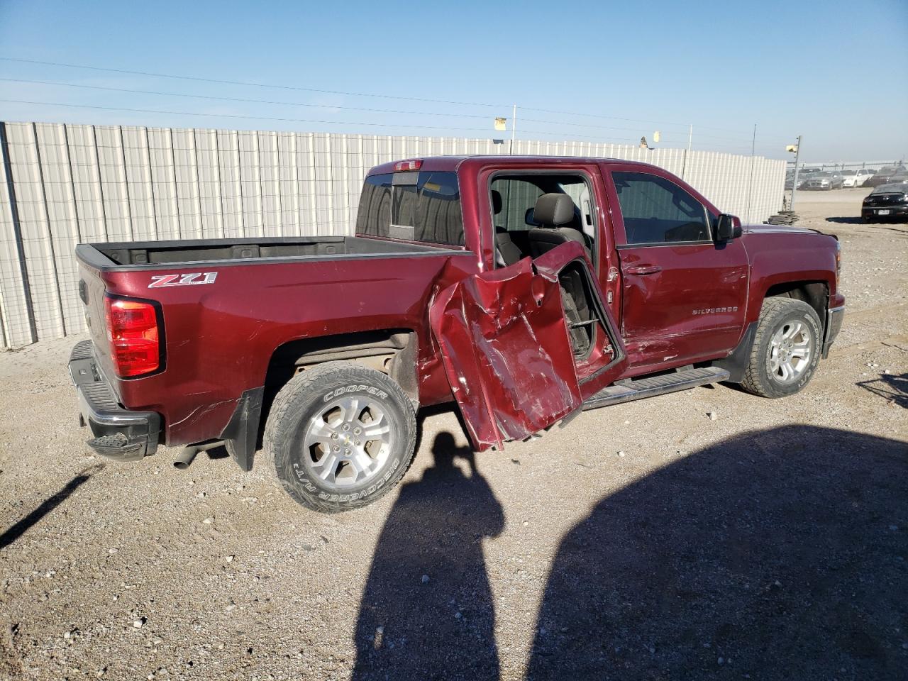 Photo 2 VIN: 3GCUKREC3FG108295 - CHEVROLET SILVERADO 