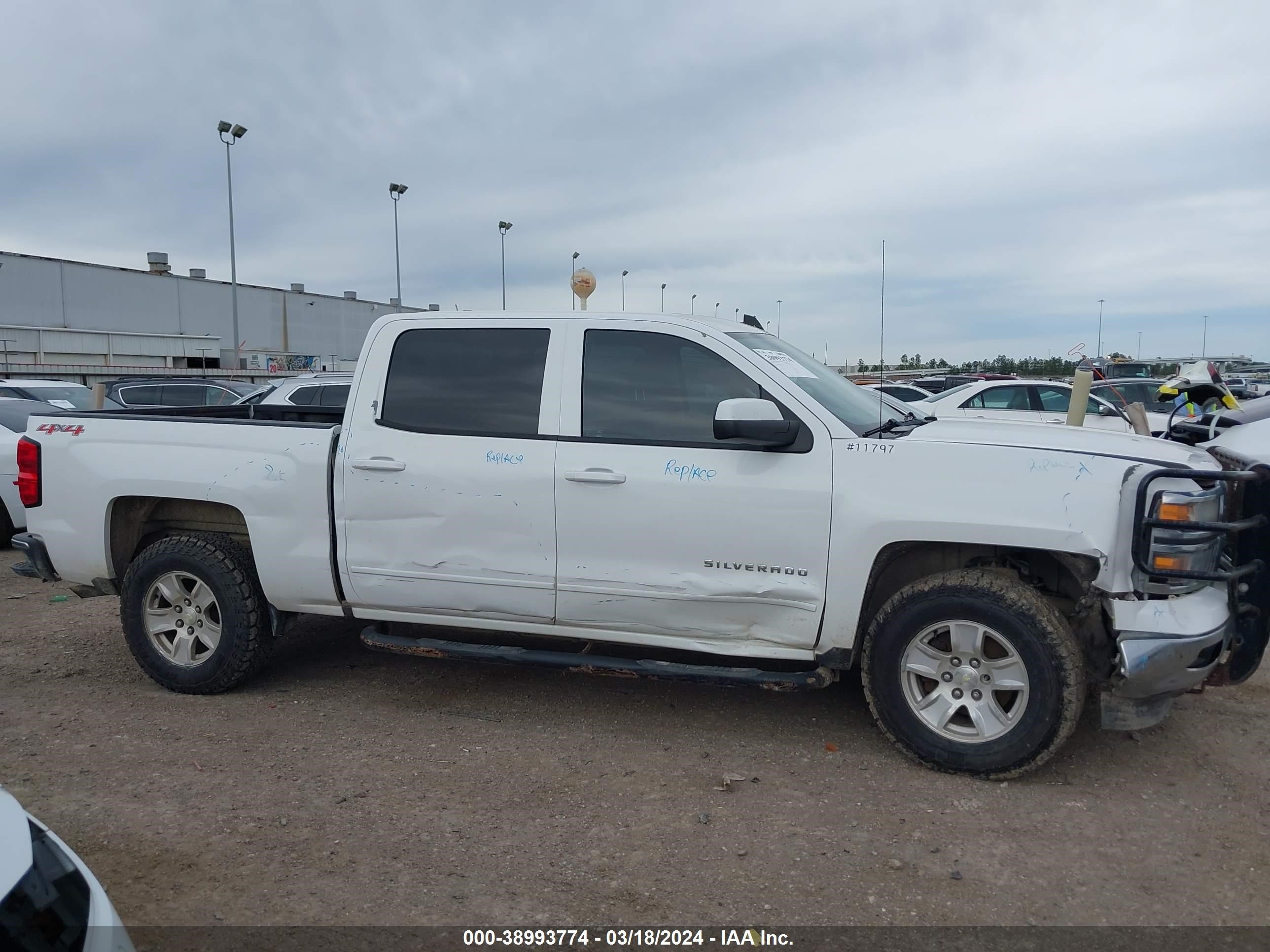 Photo 12 VIN: 3GCUKREC3FG377803 - CHEVROLET SILVERADO 