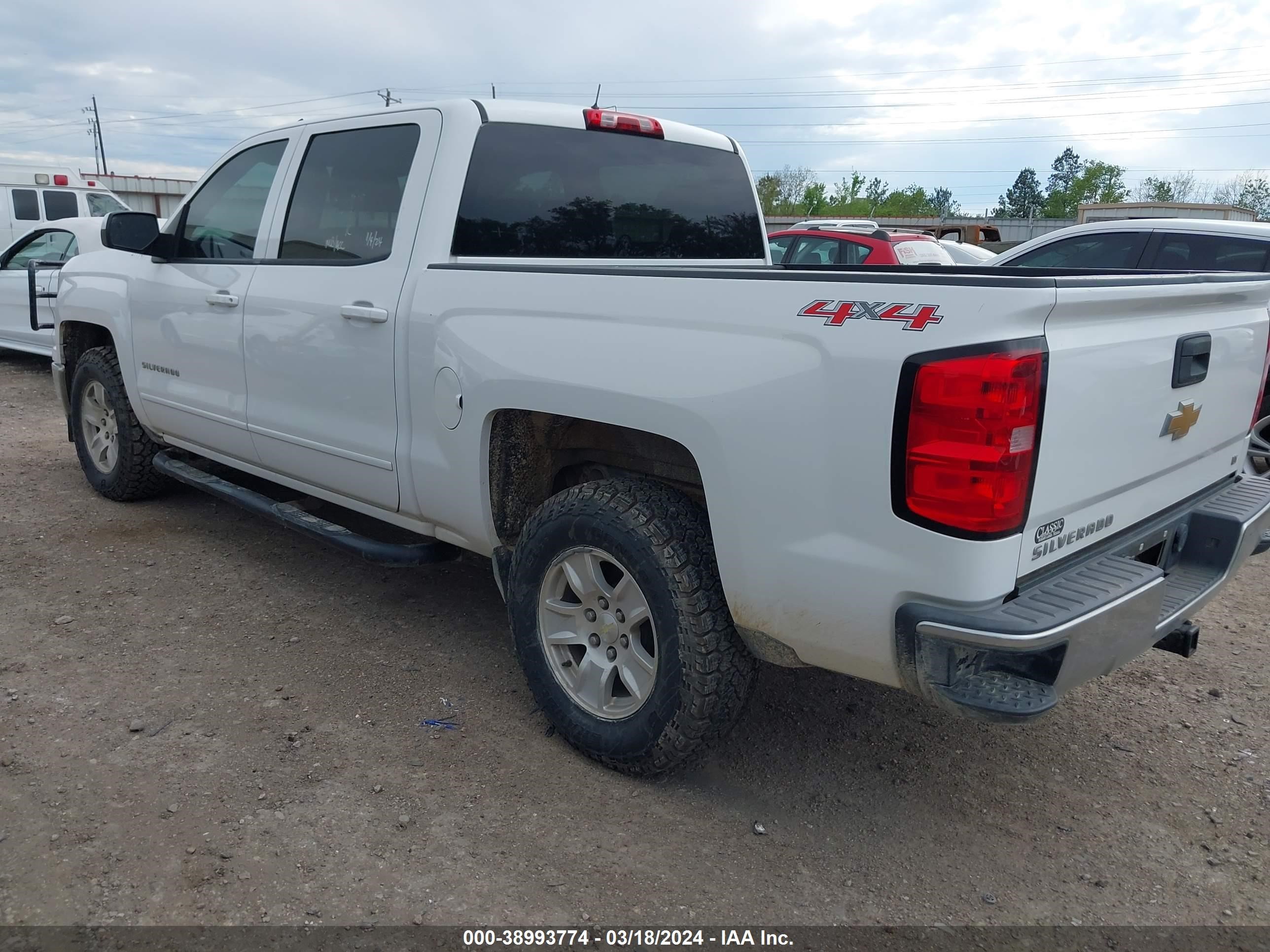 Photo 2 VIN: 3GCUKREC3FG377803 - CHEVROLET SILVERADO 