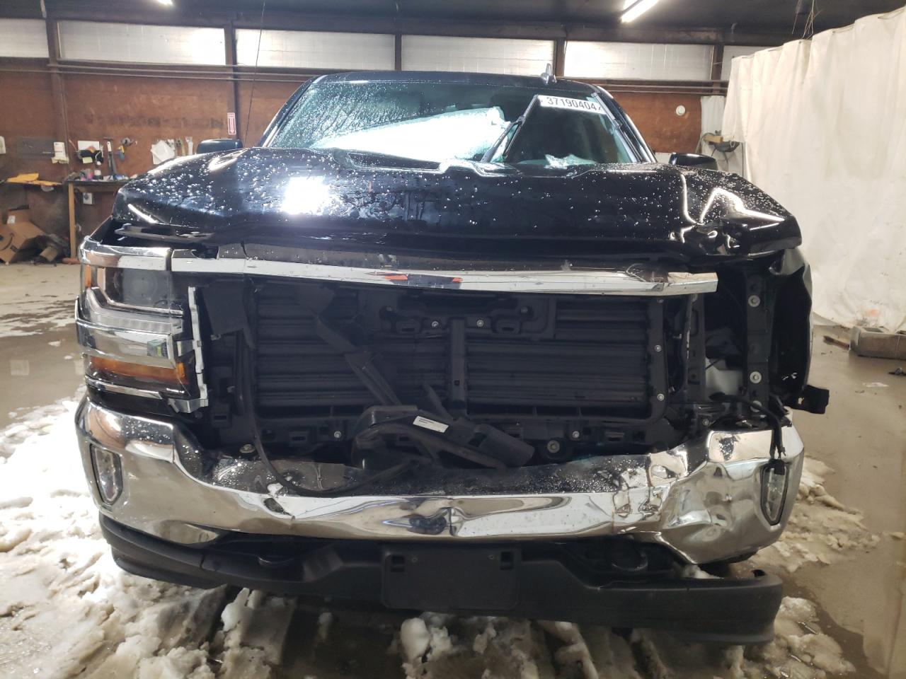 Photo 4 VIN: 3GCUKREC3JG168005 - CHEVROLET SILVERADO 