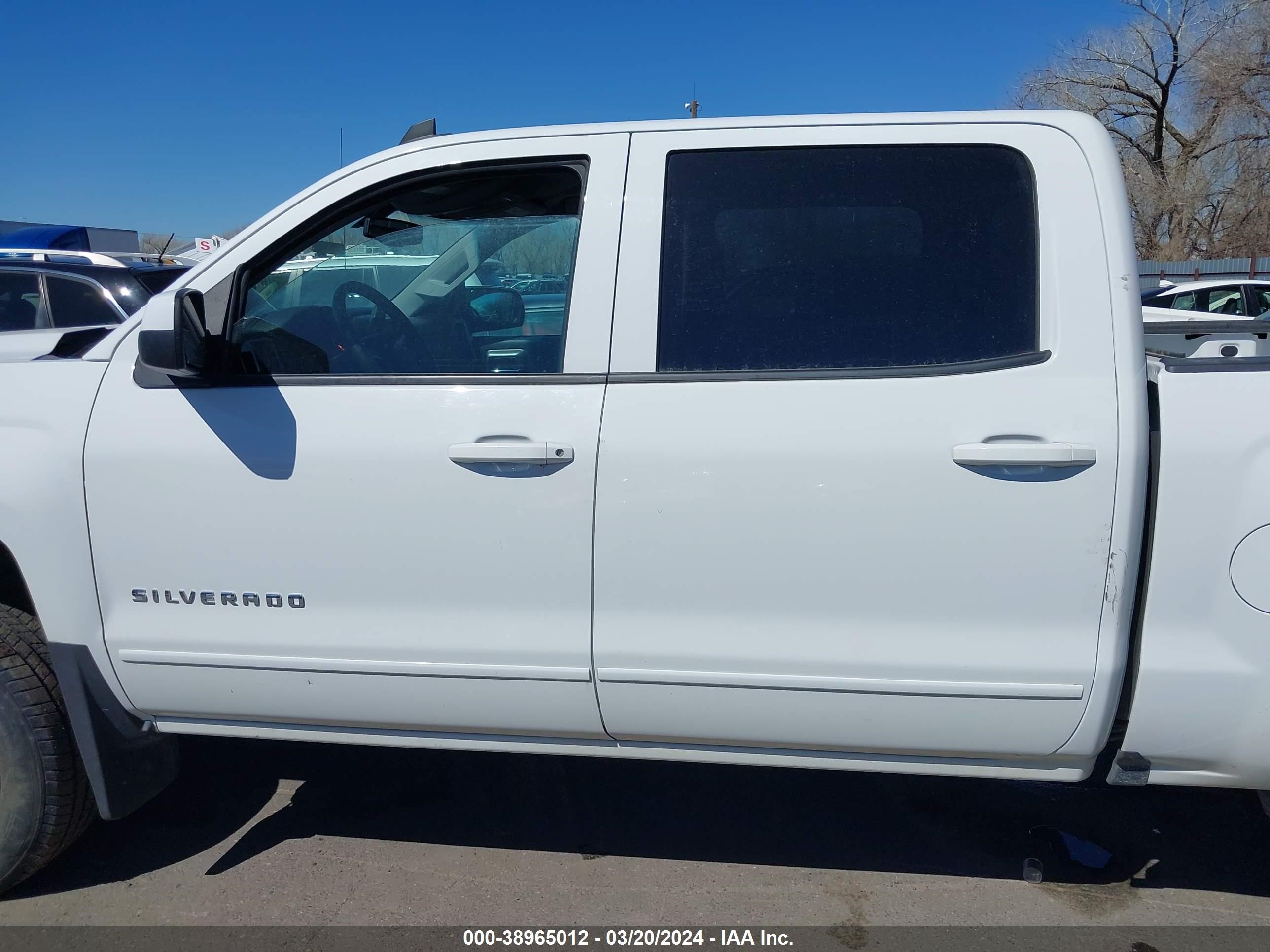 Photo 14 VIN: 3GCUKREC3JG312278 - CHEVROLET SILVERADO 