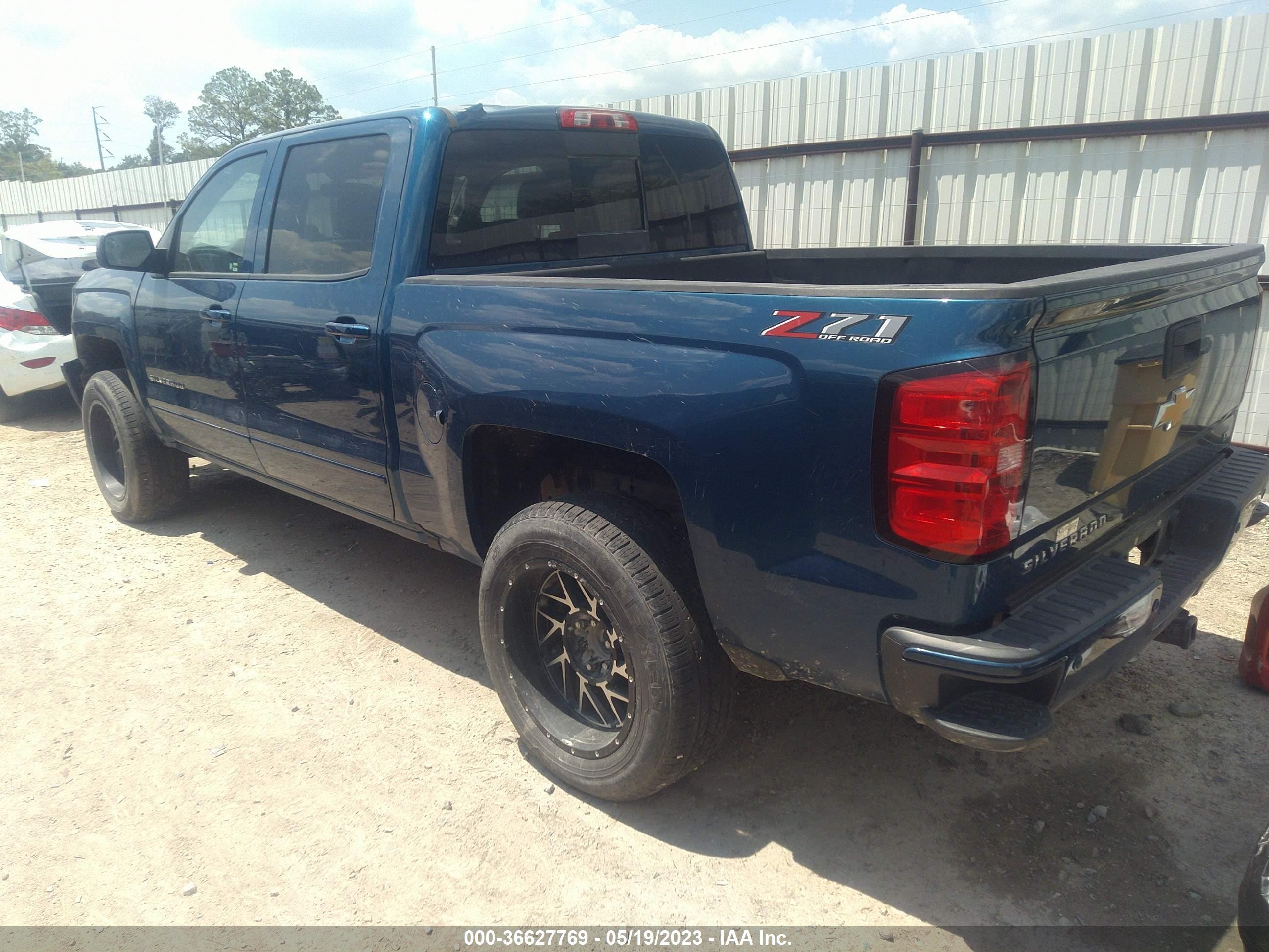 Photo 2 VIN: 3GCUKREC3JG347631 - CHEVROLET SILVERADO 