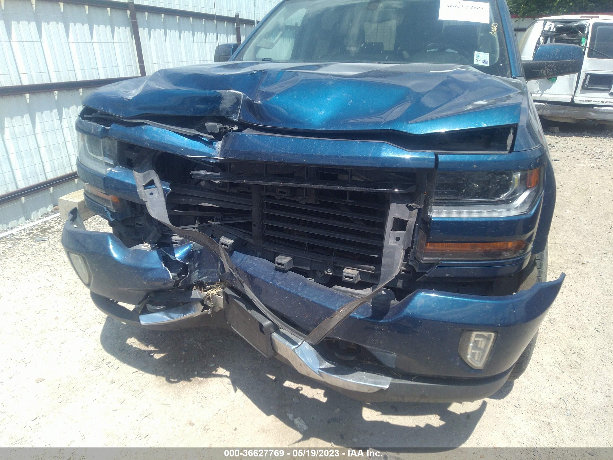 Photo 5 VIN: 3GCUKREC3JG347631 - CHEVROLET SILVERADO 